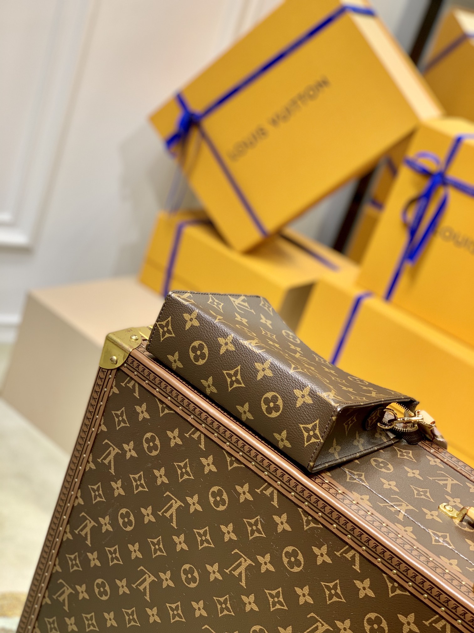 l**is V*t*n m47546 toiletry handbags- 26-19.0x15.0x6cm