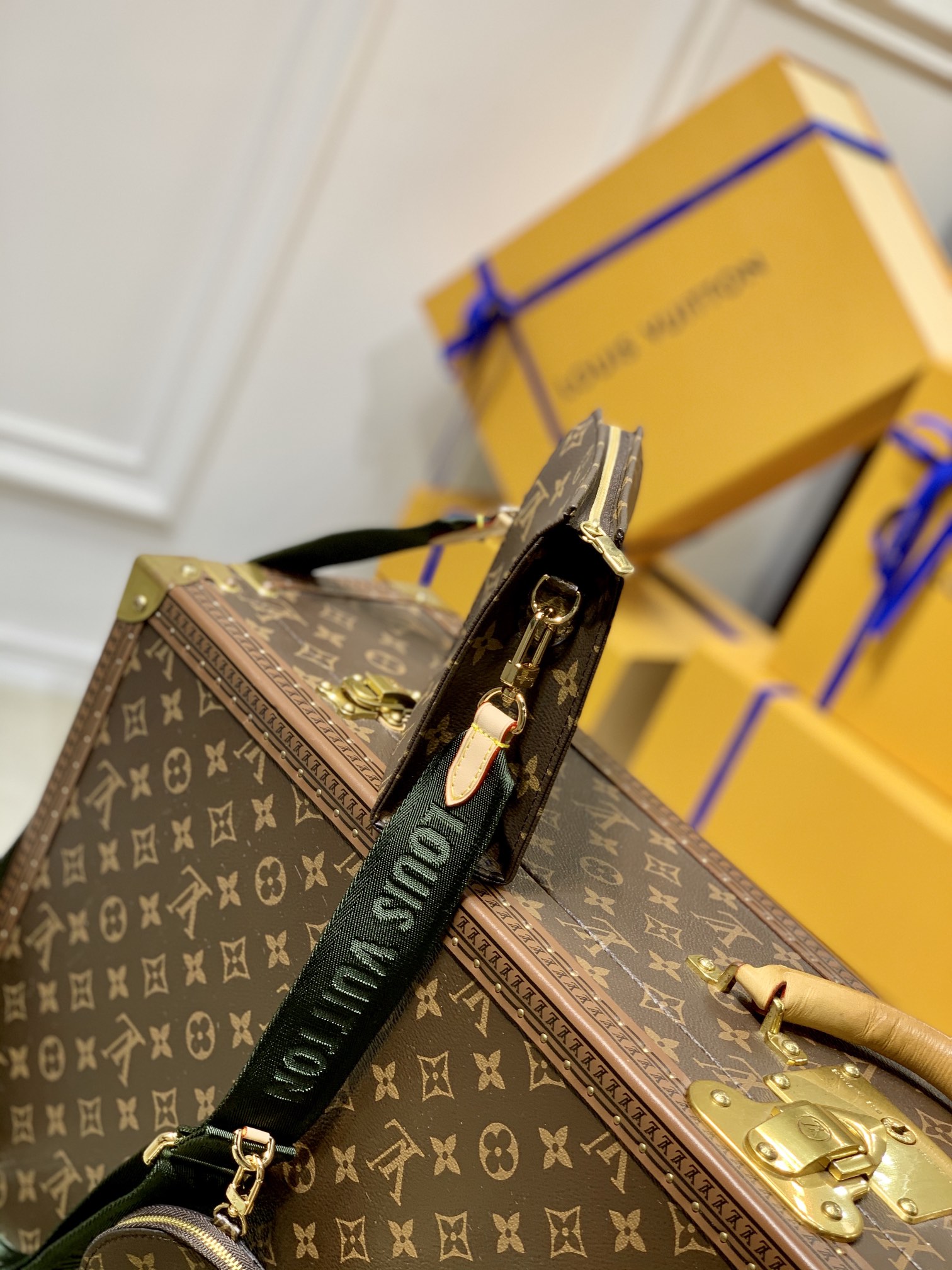 l**is V*t*n m47546 toiletry handbags- 26-19.0x15.0x6cm