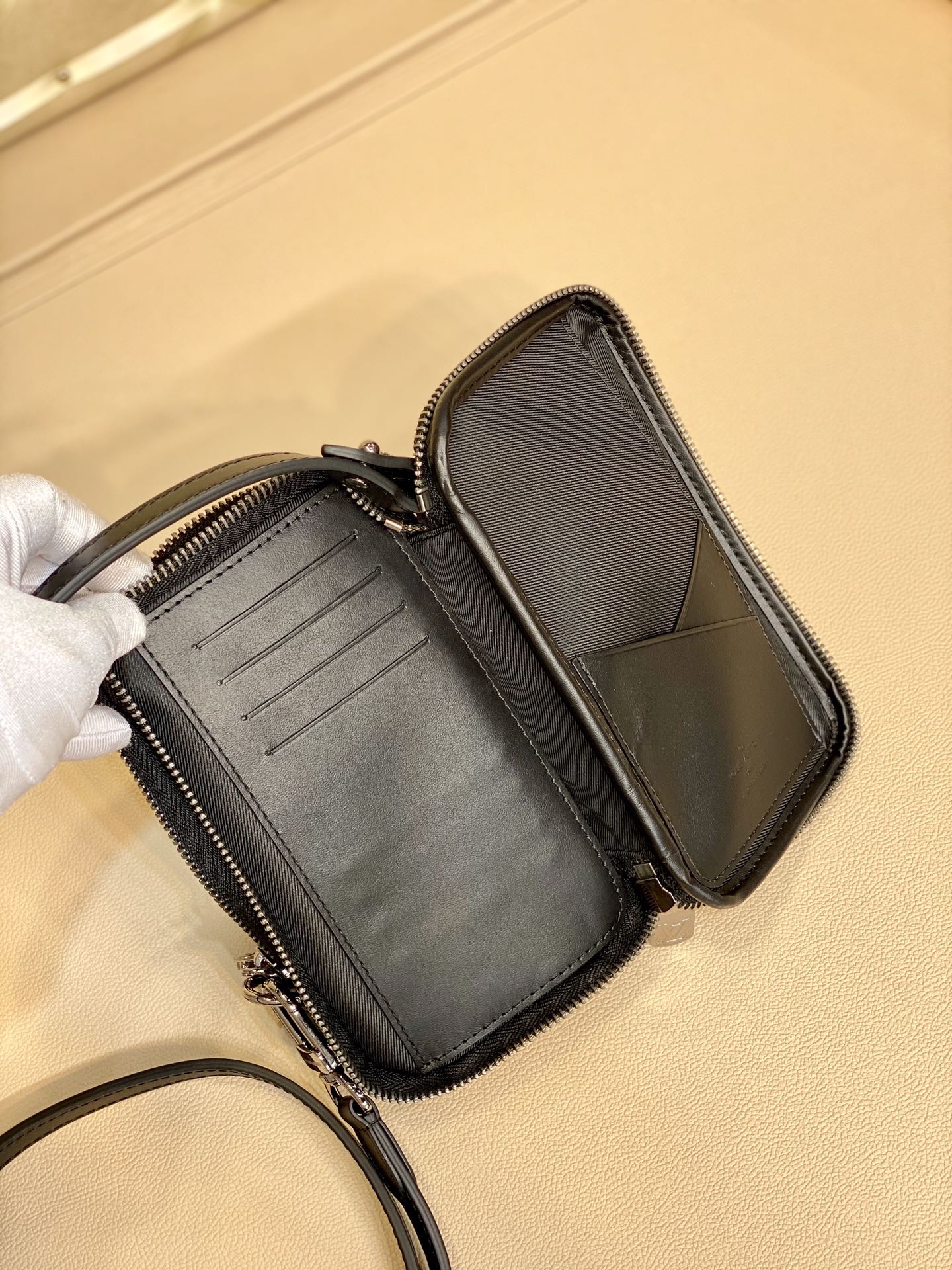 l**is V*t*n double phone pouch- m69534-25*14* 6cm