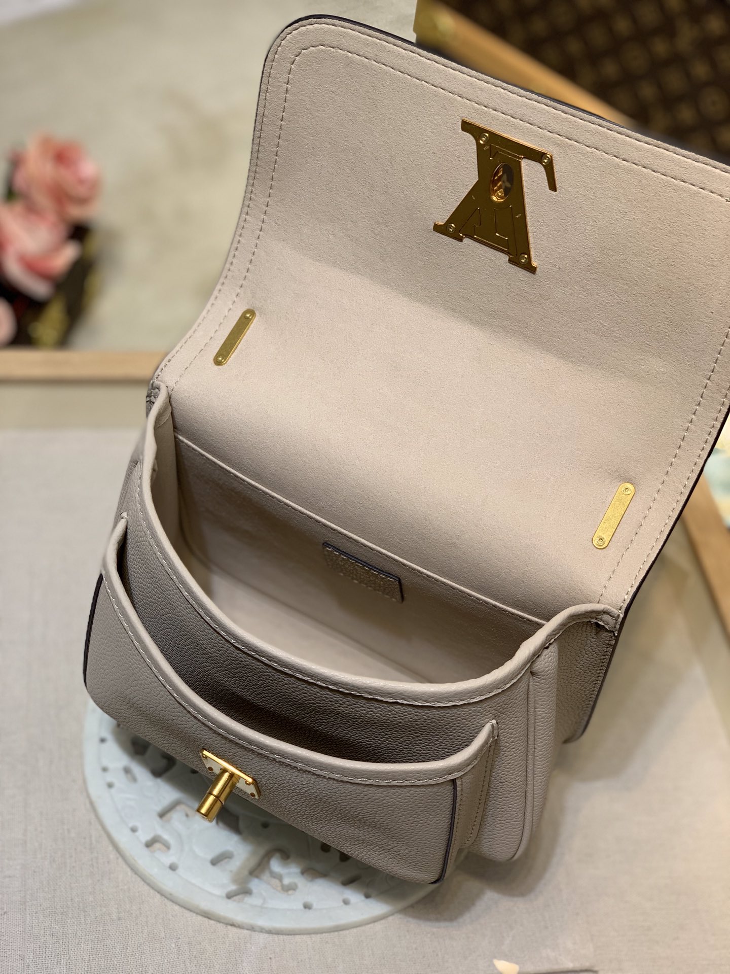 l**is V*t*n lockme handbags pm-m57073-23*17*11cm