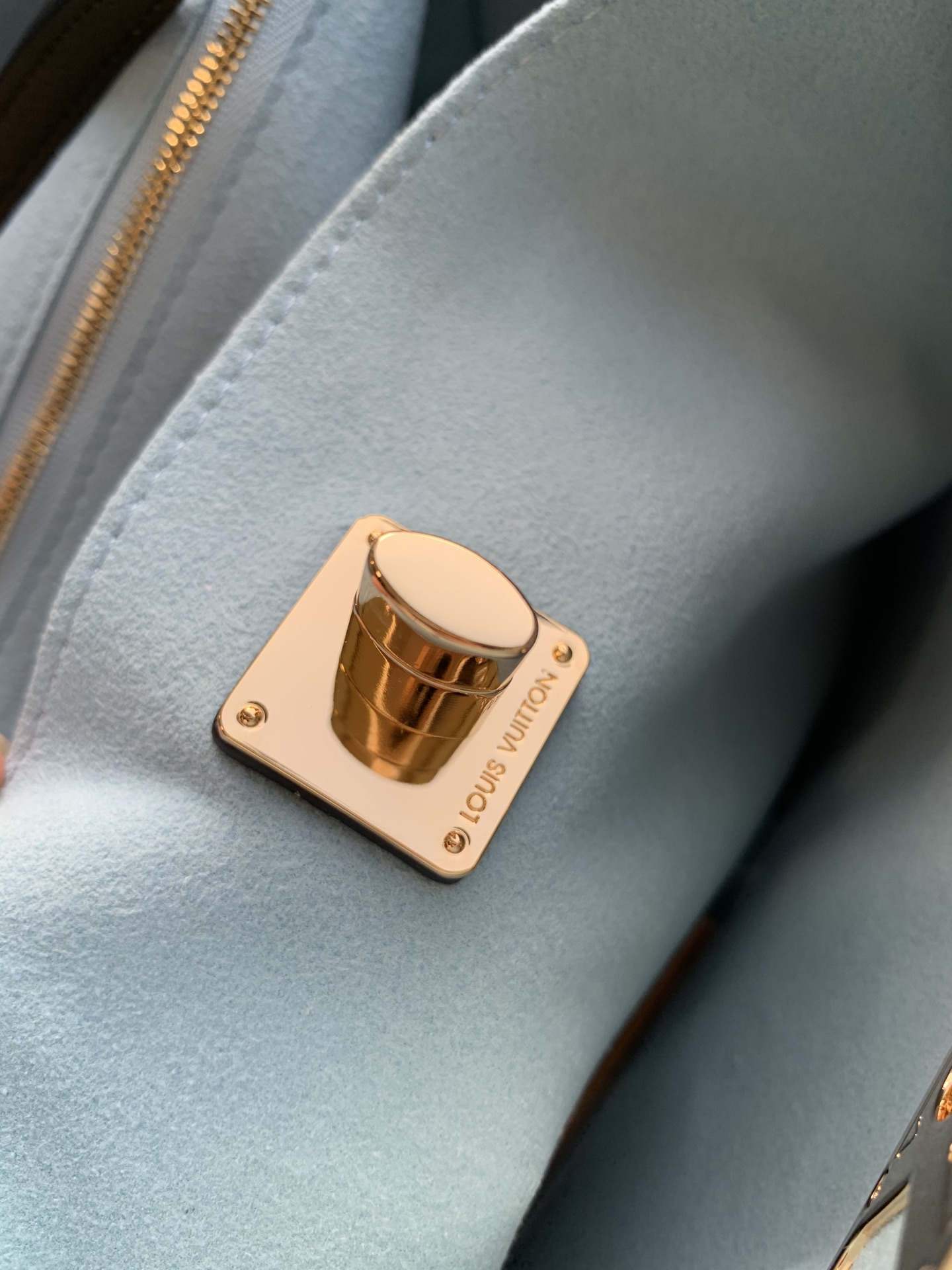 l**is V*t*n lockme handbags m57345-42*28*15cm