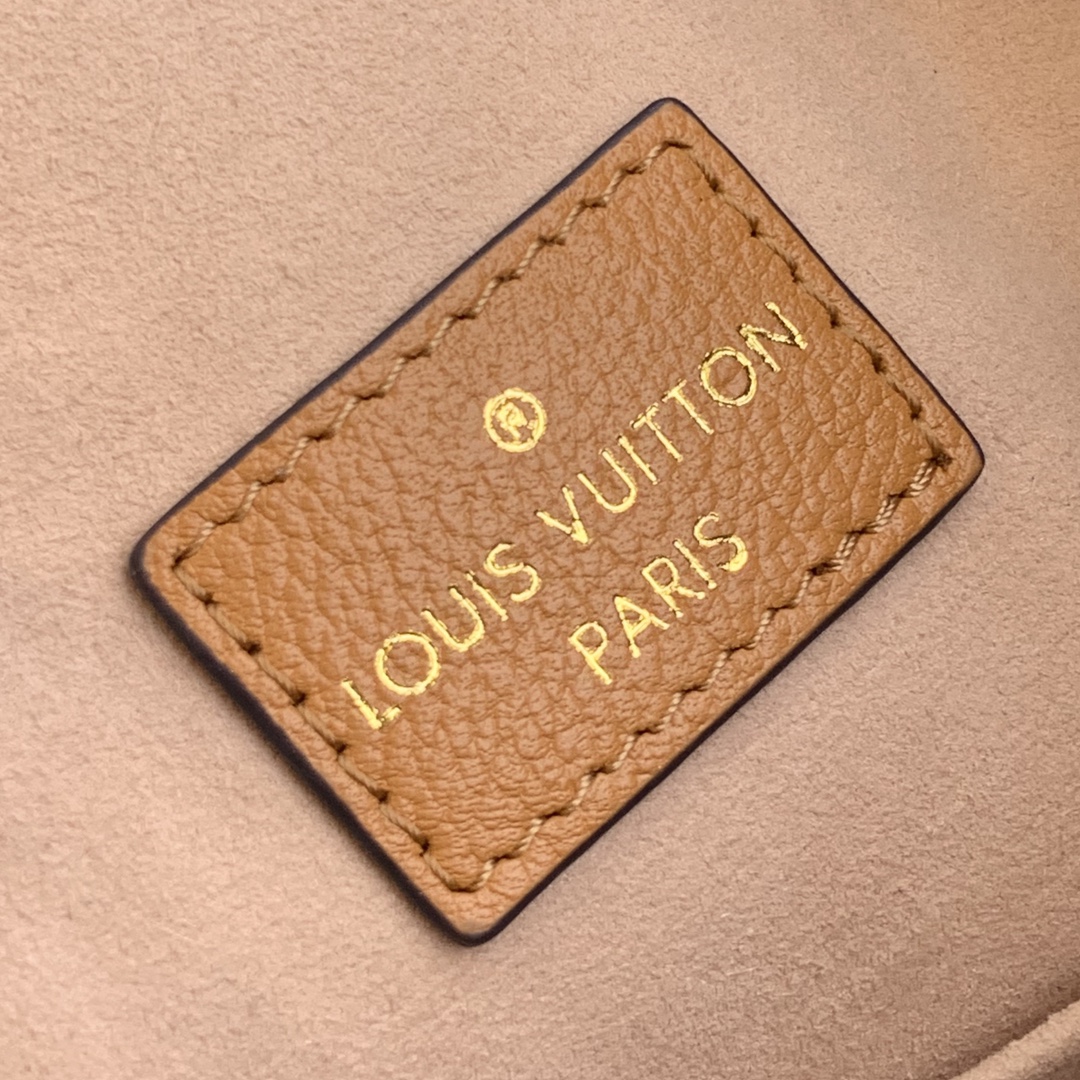 l**is V*t*n lockme bucket-20*13*22cm