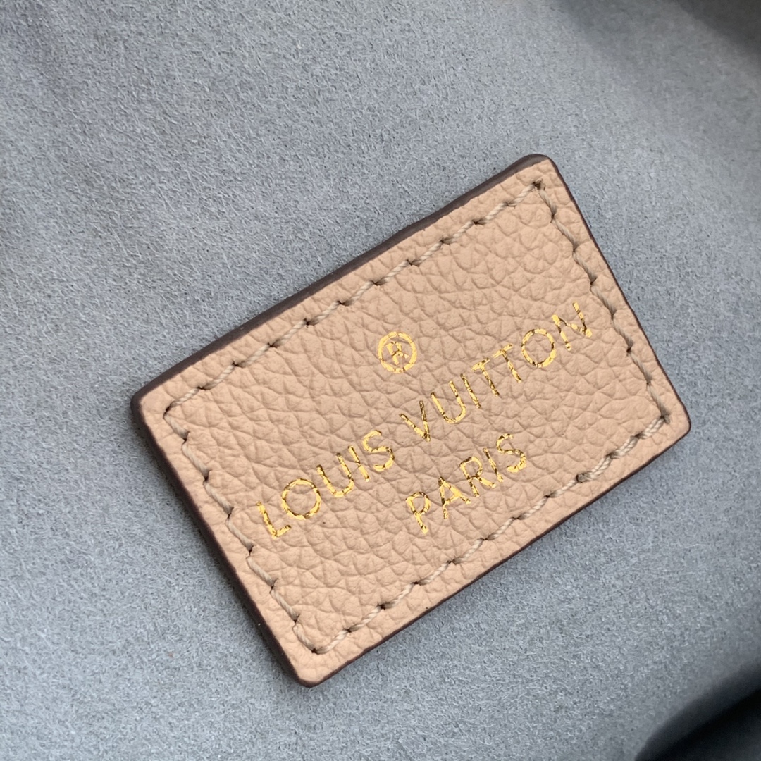 l**is V*t*n lockme bucket-20*13*22cm