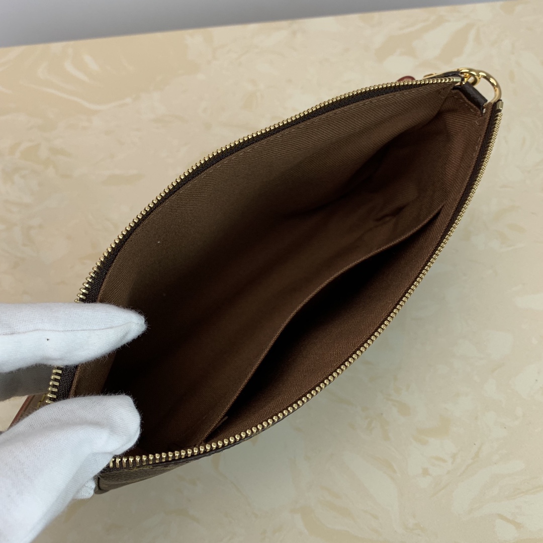 l**is V*t*n pochette accessoires-21*13*3cm