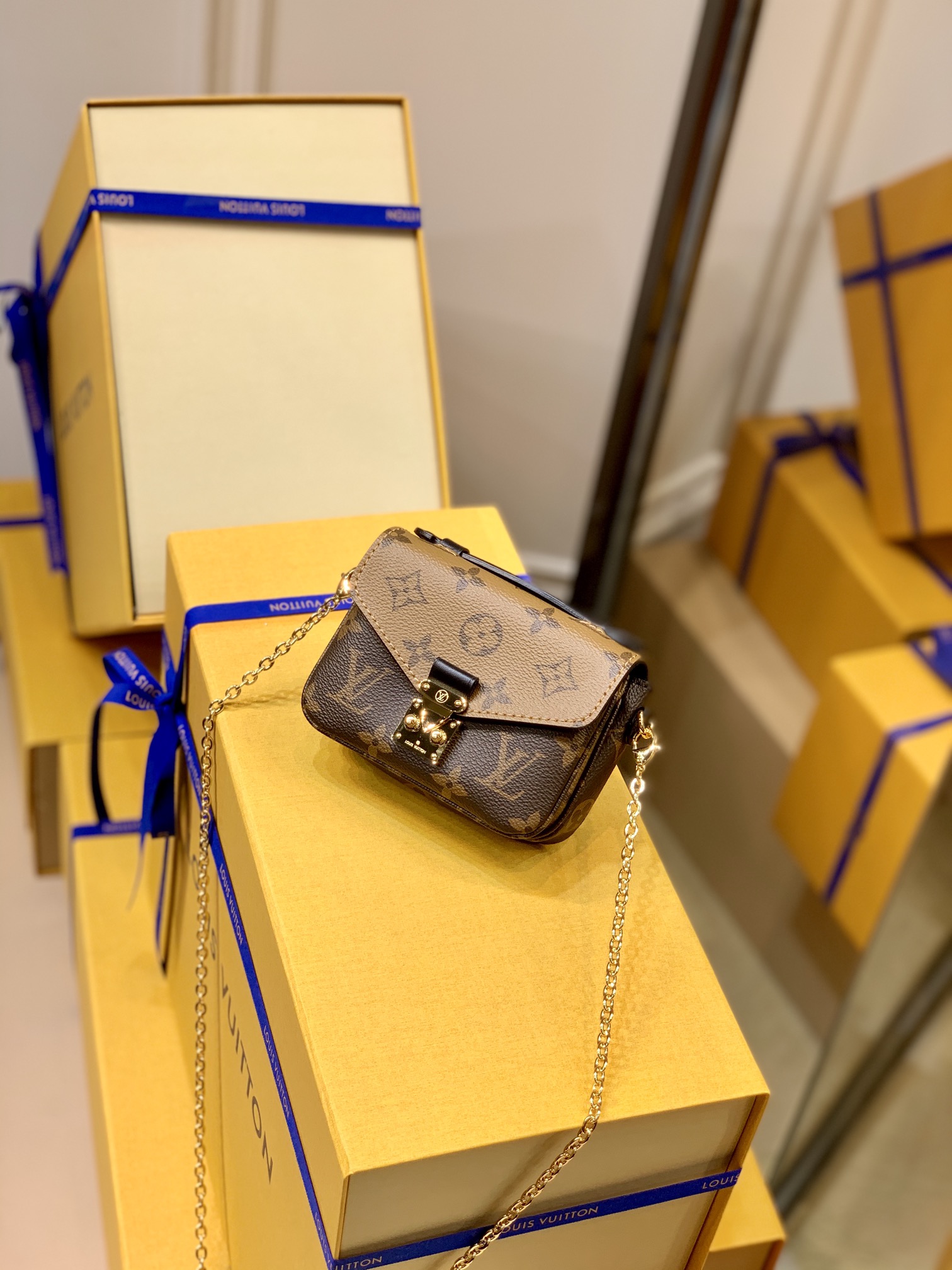 l**is V*t*n micro metis handbags-14*11* 3.5 cm