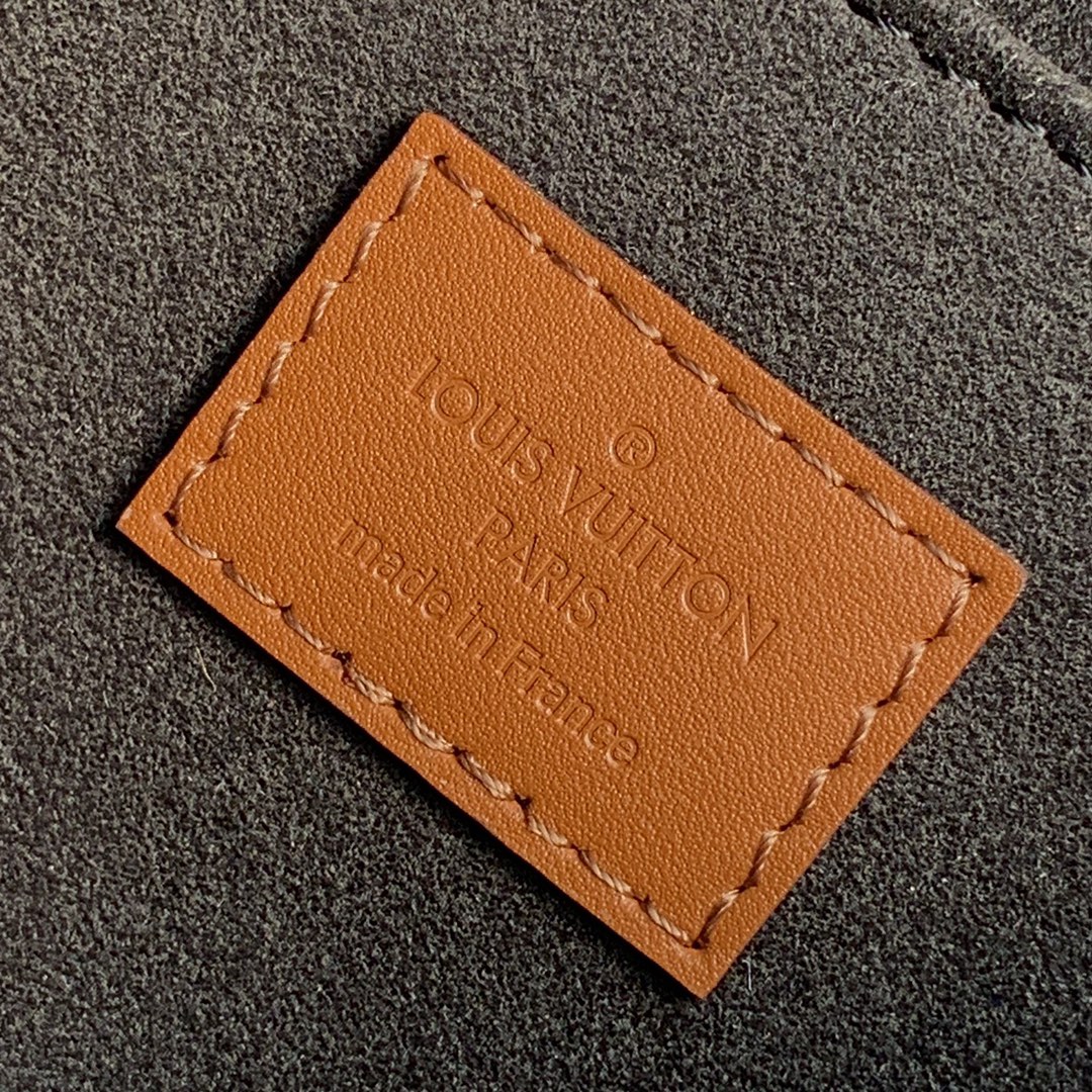 l**is V*t*n dauphine-25*17*10.5cm