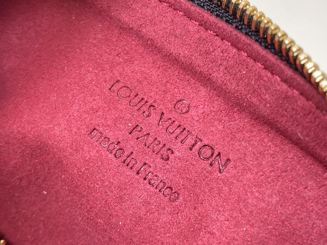 l**is V*t*n mini speedy-15·5*7*10cm