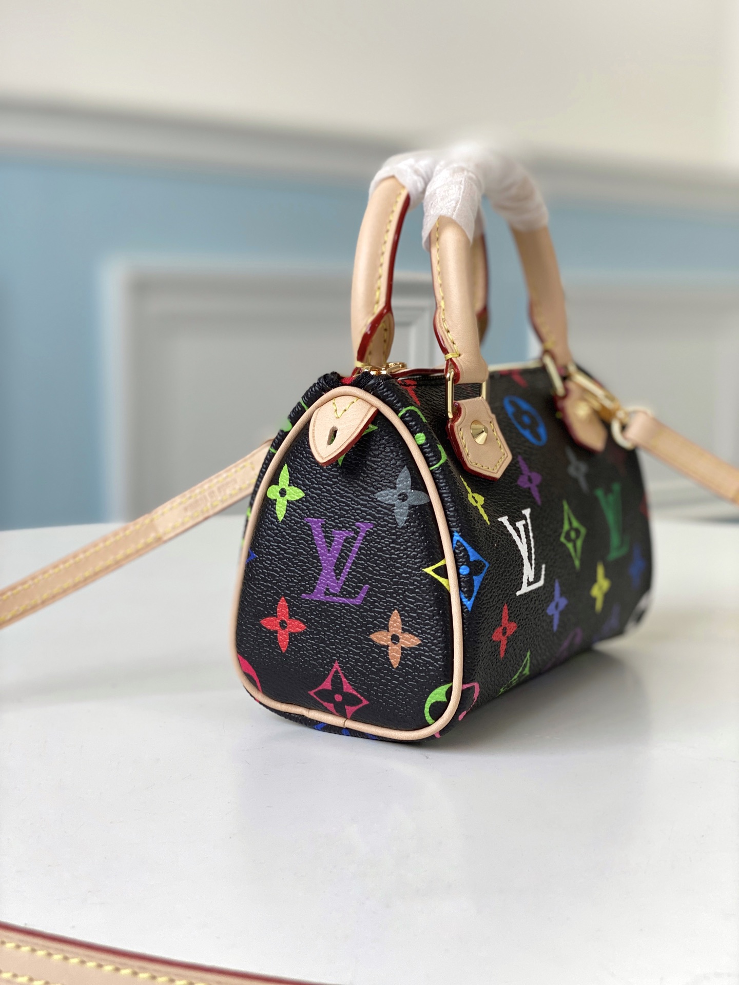 l**is V*t*n mini speedy-15·5*7*10cm