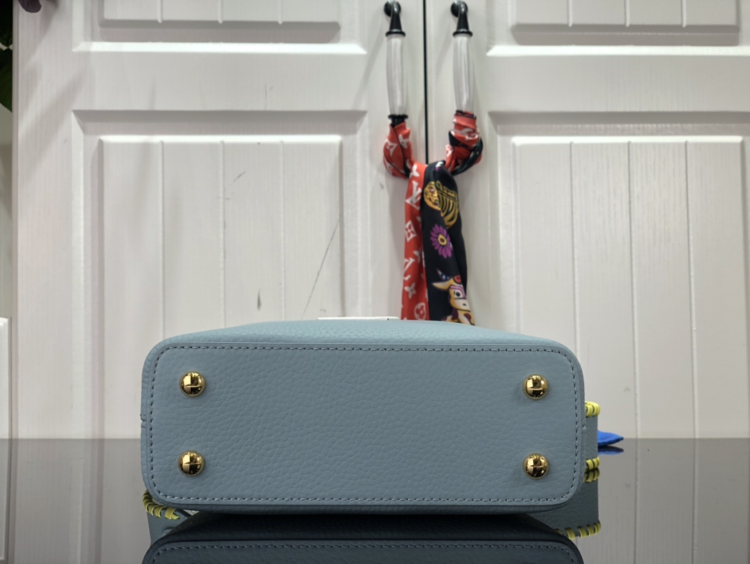 l**is V*t*n capucines bag-27*18*9cm