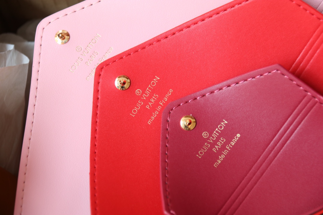 l**is V*t*n pochette kirigami bag-15.5*11.5*0.5cm