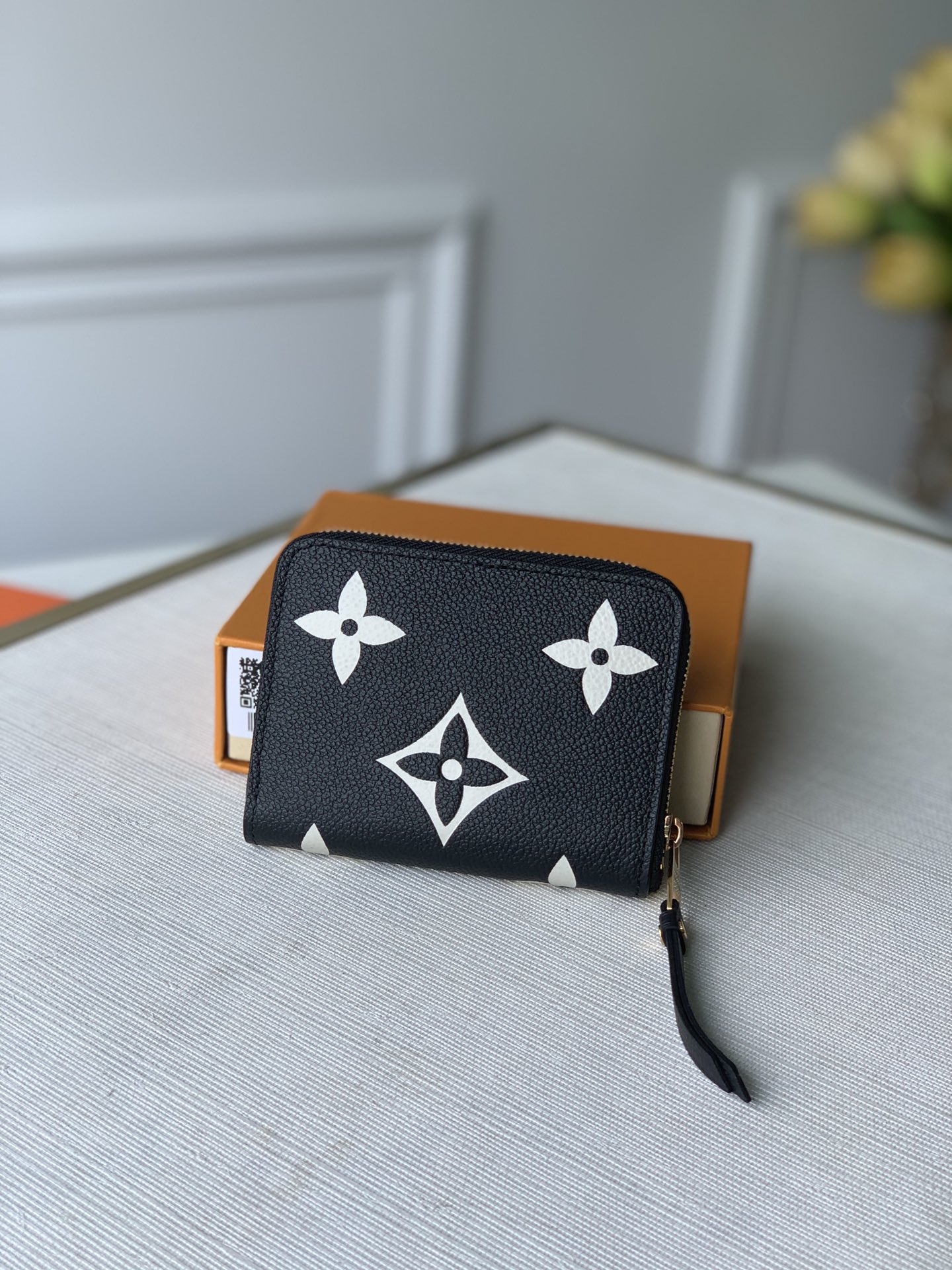 l**is V*t*n zippy wallet-11*8.5*12cm