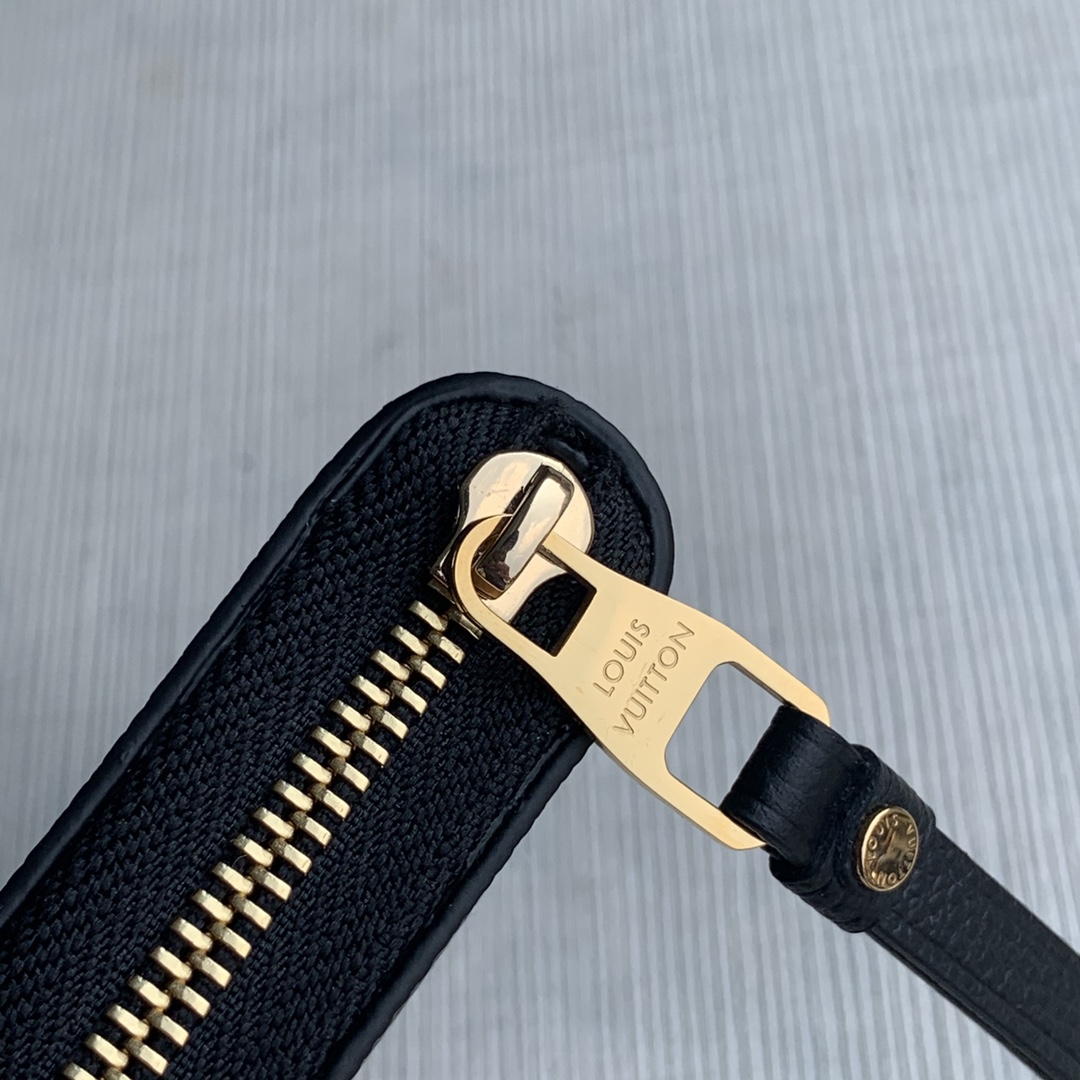 l**is V*t*n zippy wallet-11*8.5*12cm