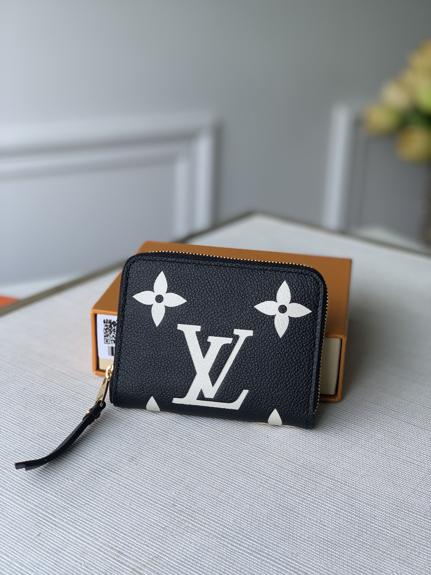 l**is V*t*n zippy wallet-11*8.5*12cm