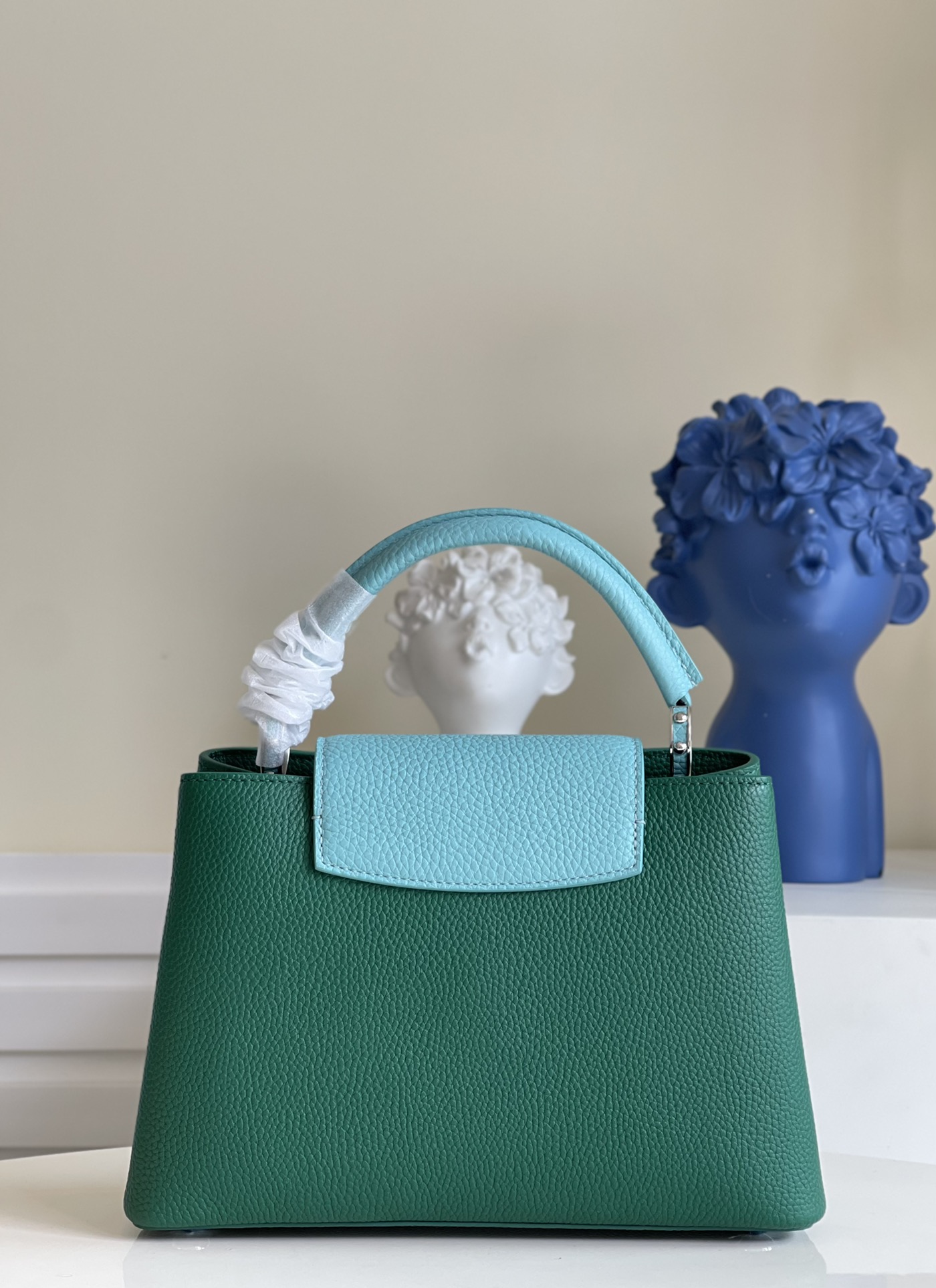 l**is V*t*n capucines bag-27*18*9cm