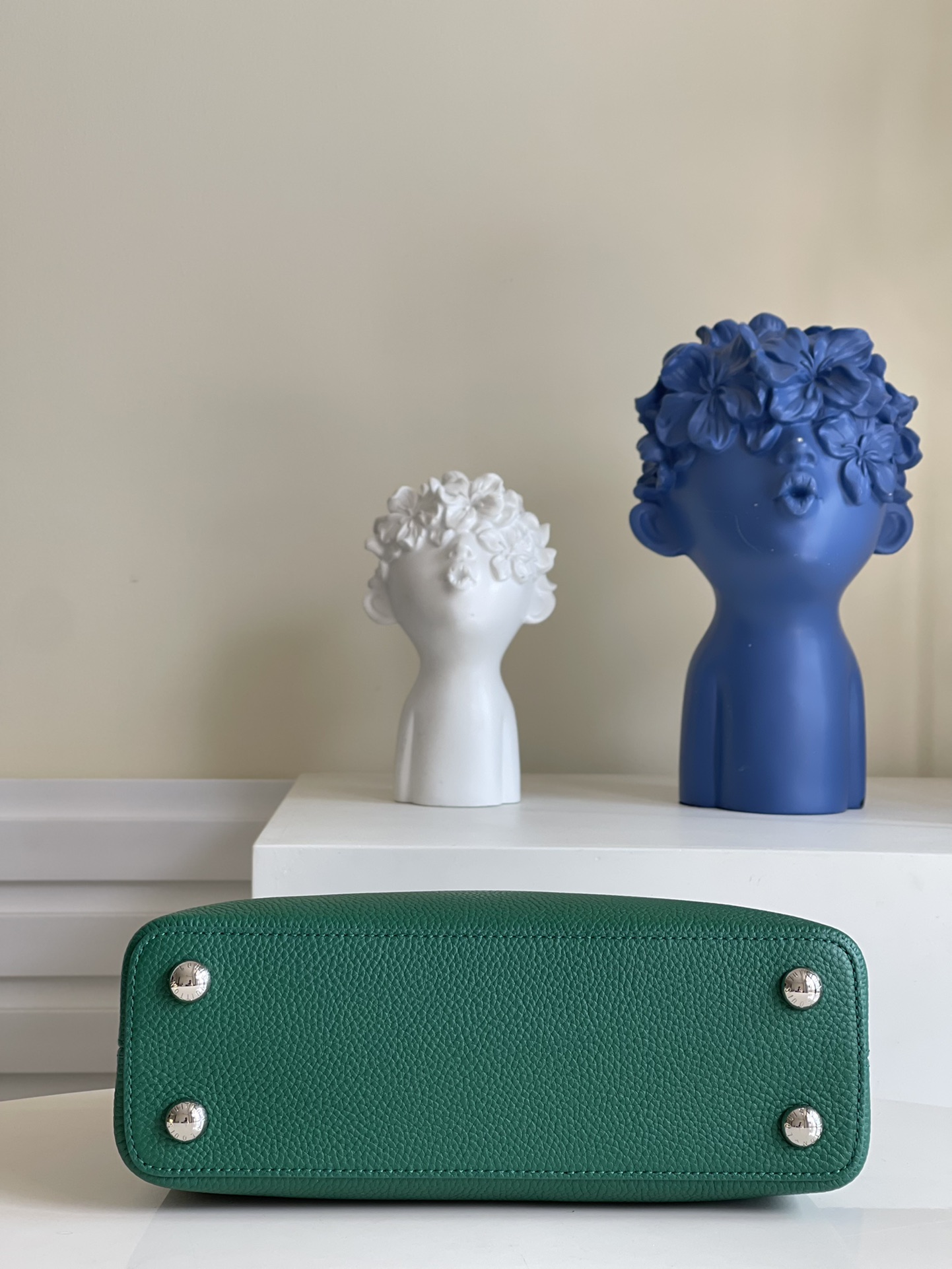 l**is V*t*n capucines bag-27*18*9cm