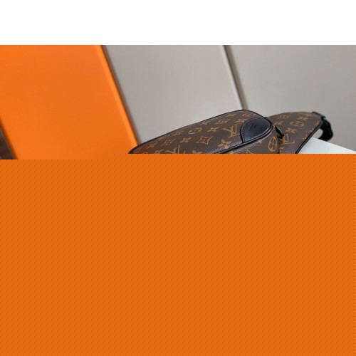 l**is V*t*n bum bag-37*14*13cm