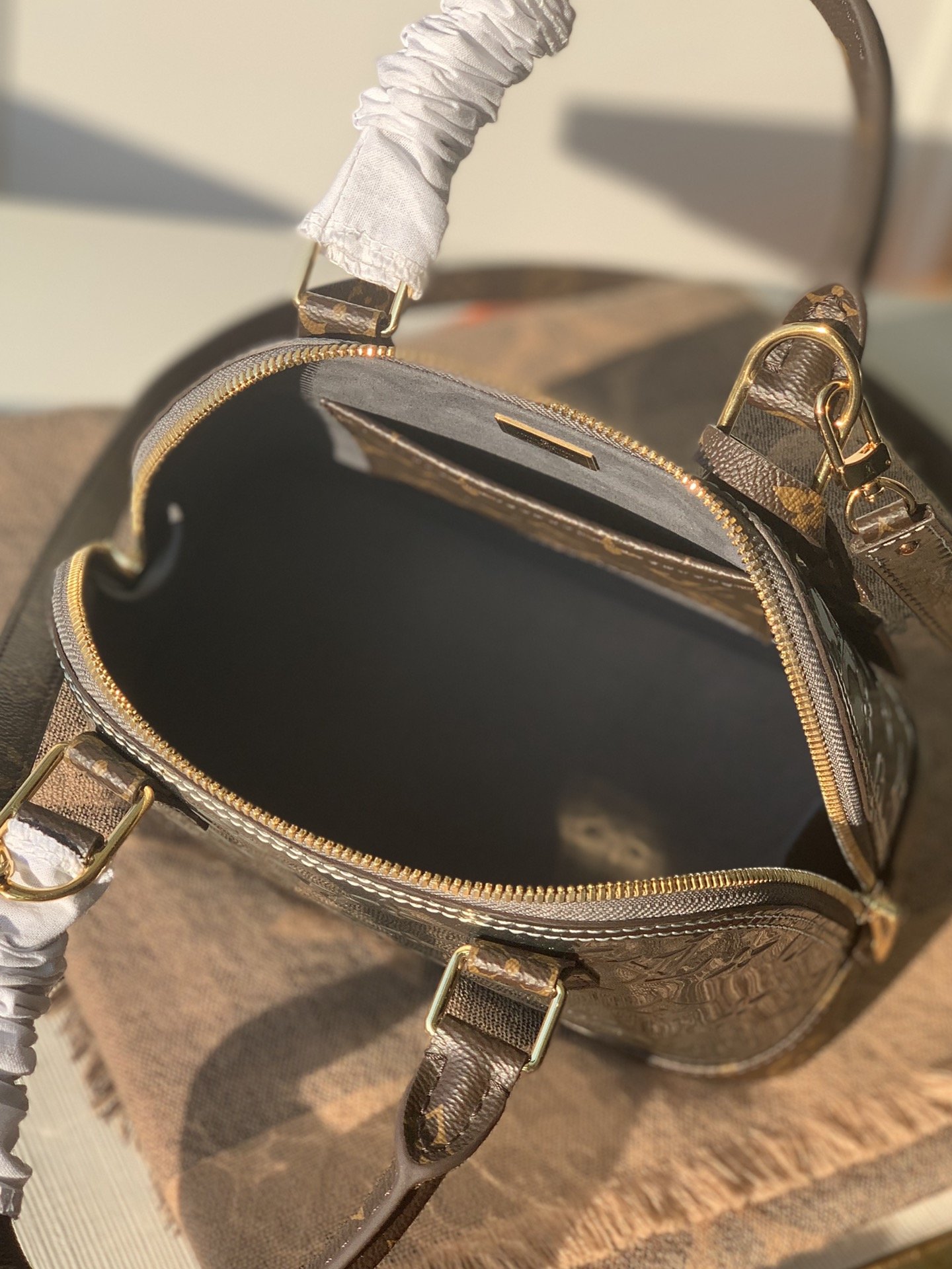 l**is V*t*n alma bb-25*19*12cm