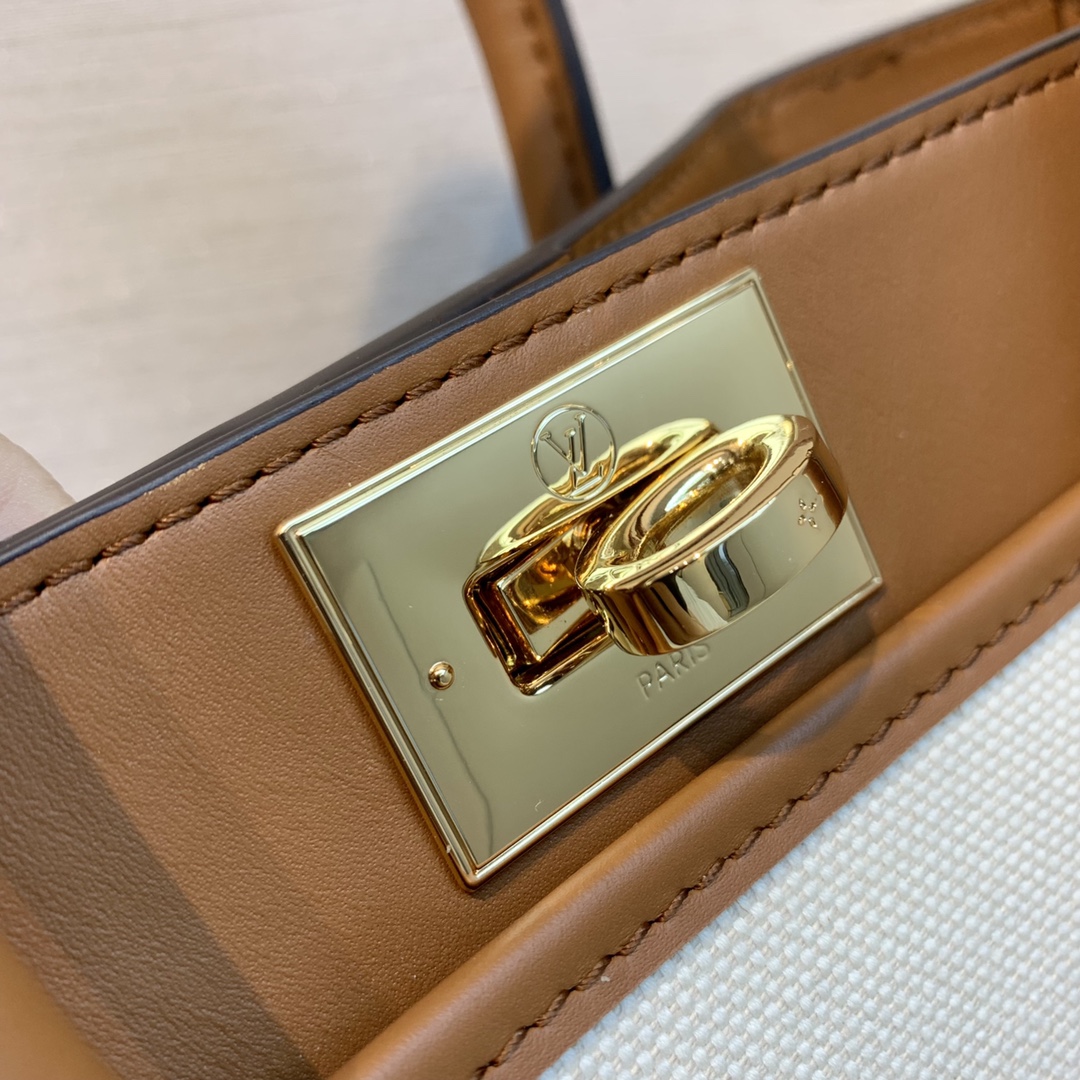 l**is V*t*n on my side tote bag-25*20*12cm