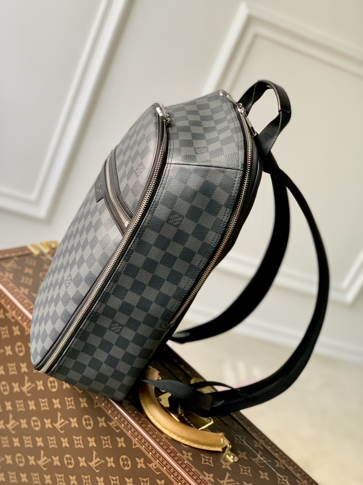 l**is V*t*n michael damier infini onyx backpsck-29*42*13cm