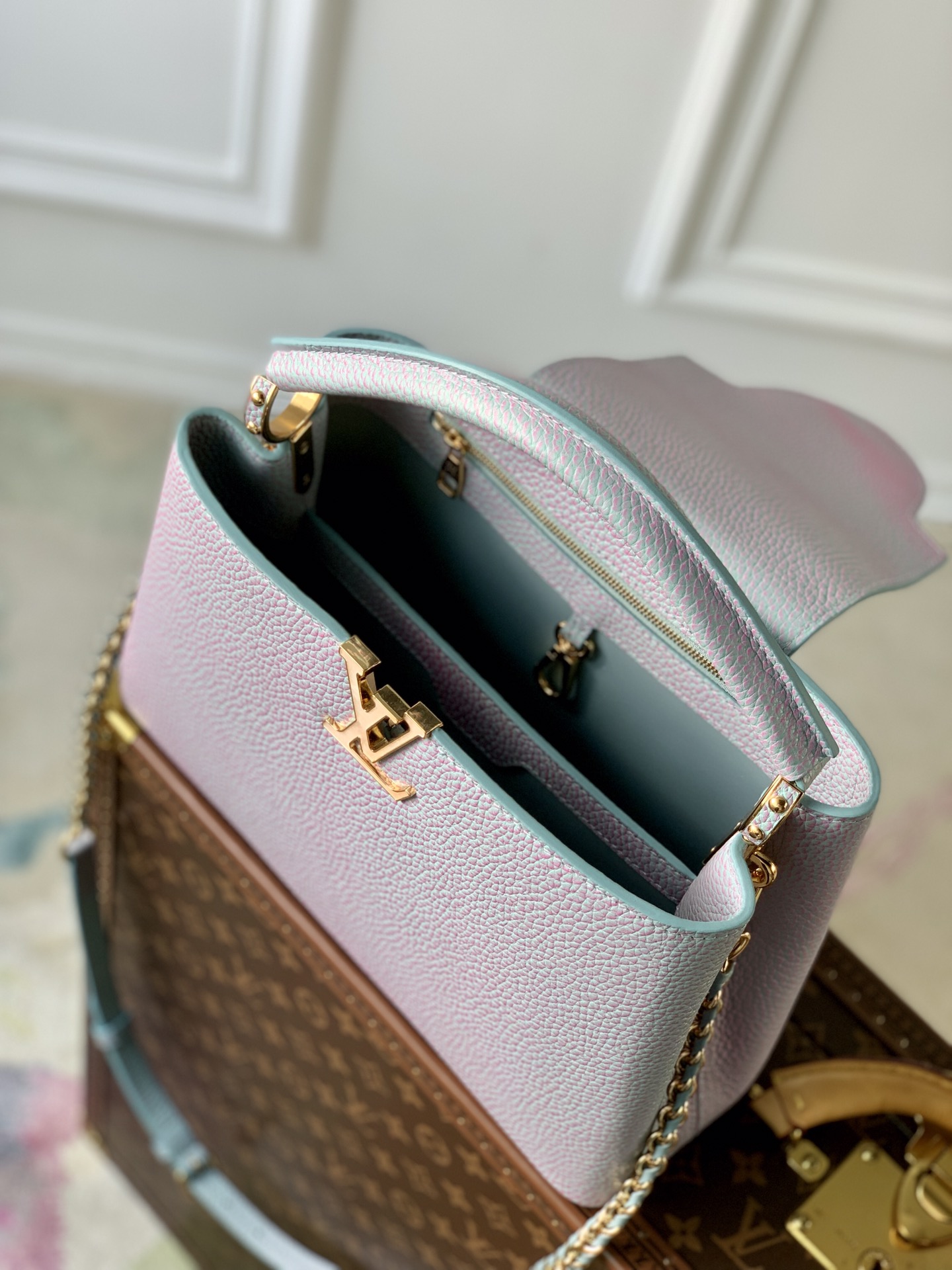 l**is V*t*n capucines bag-31.5*20*11cm