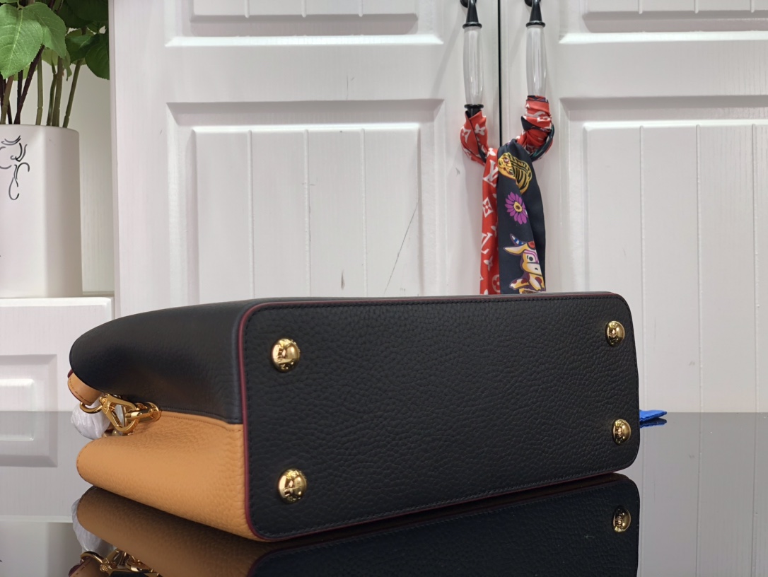 l**is V*t*n capucines bag-31.5*20*11cm