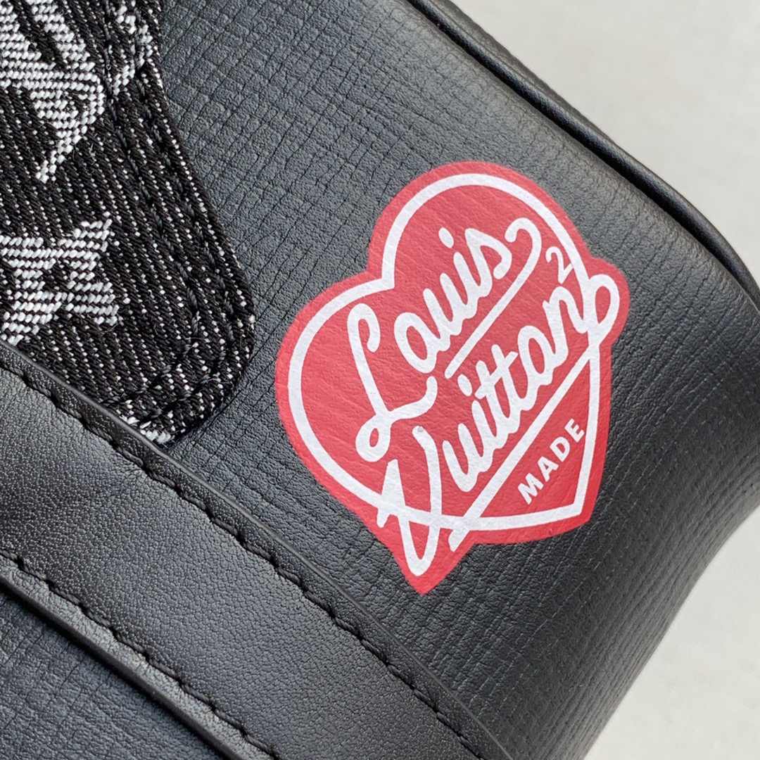 l**is V*t*n everyday bag-21×9×12cm