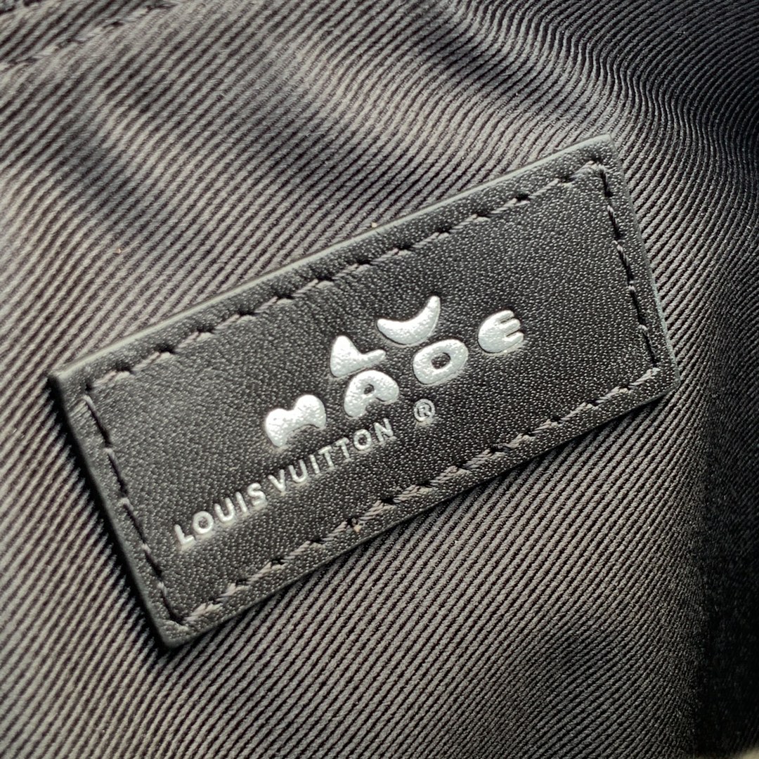 l**is V*t*n everyday bag-21×9×12cm