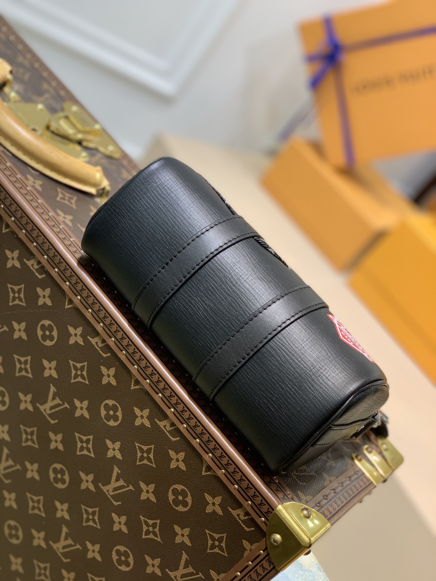 l**is V*t*n everyday bag-21×9×12cm