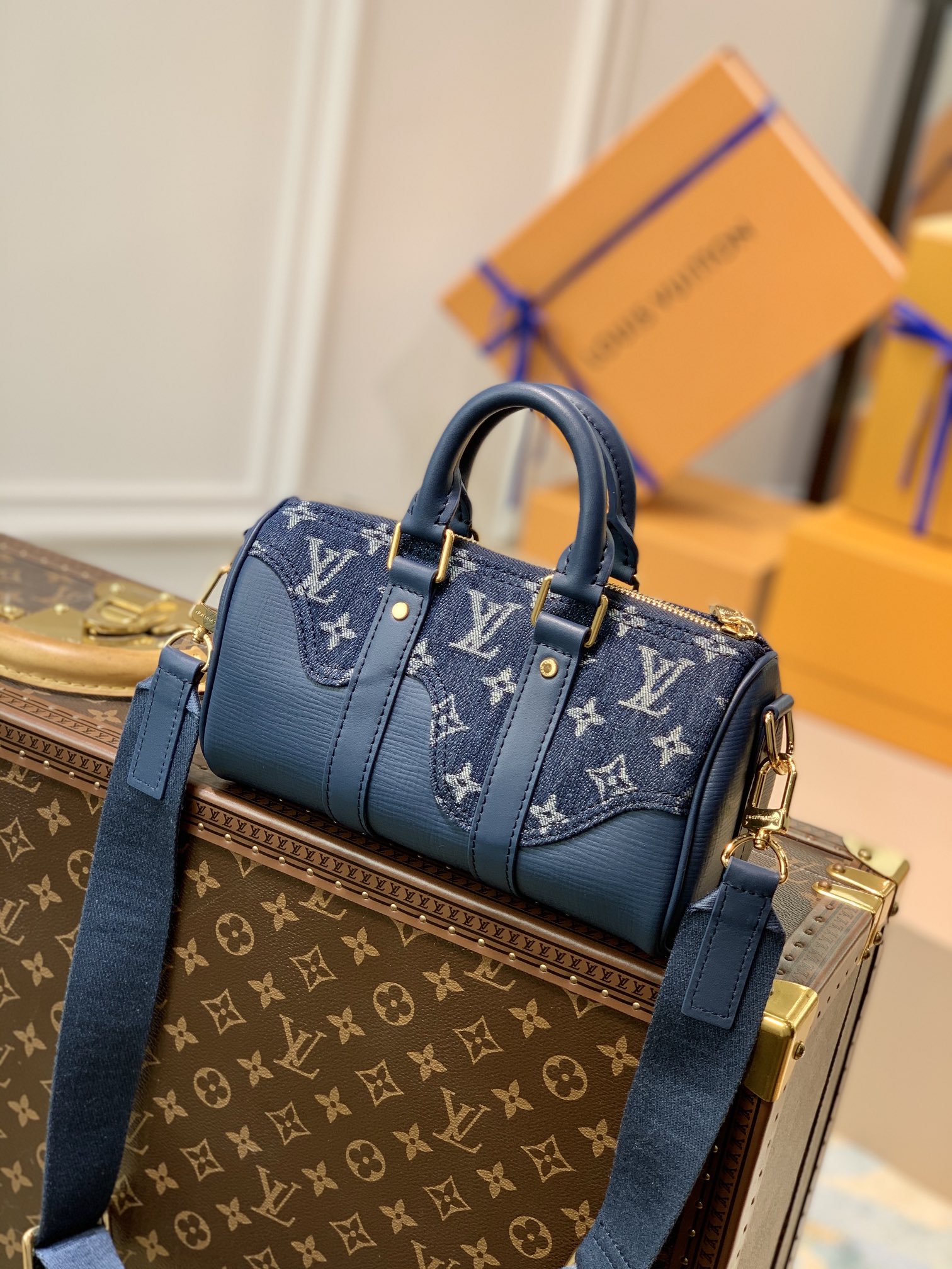 l**is V*t*n everyday bag-21×9×12cm