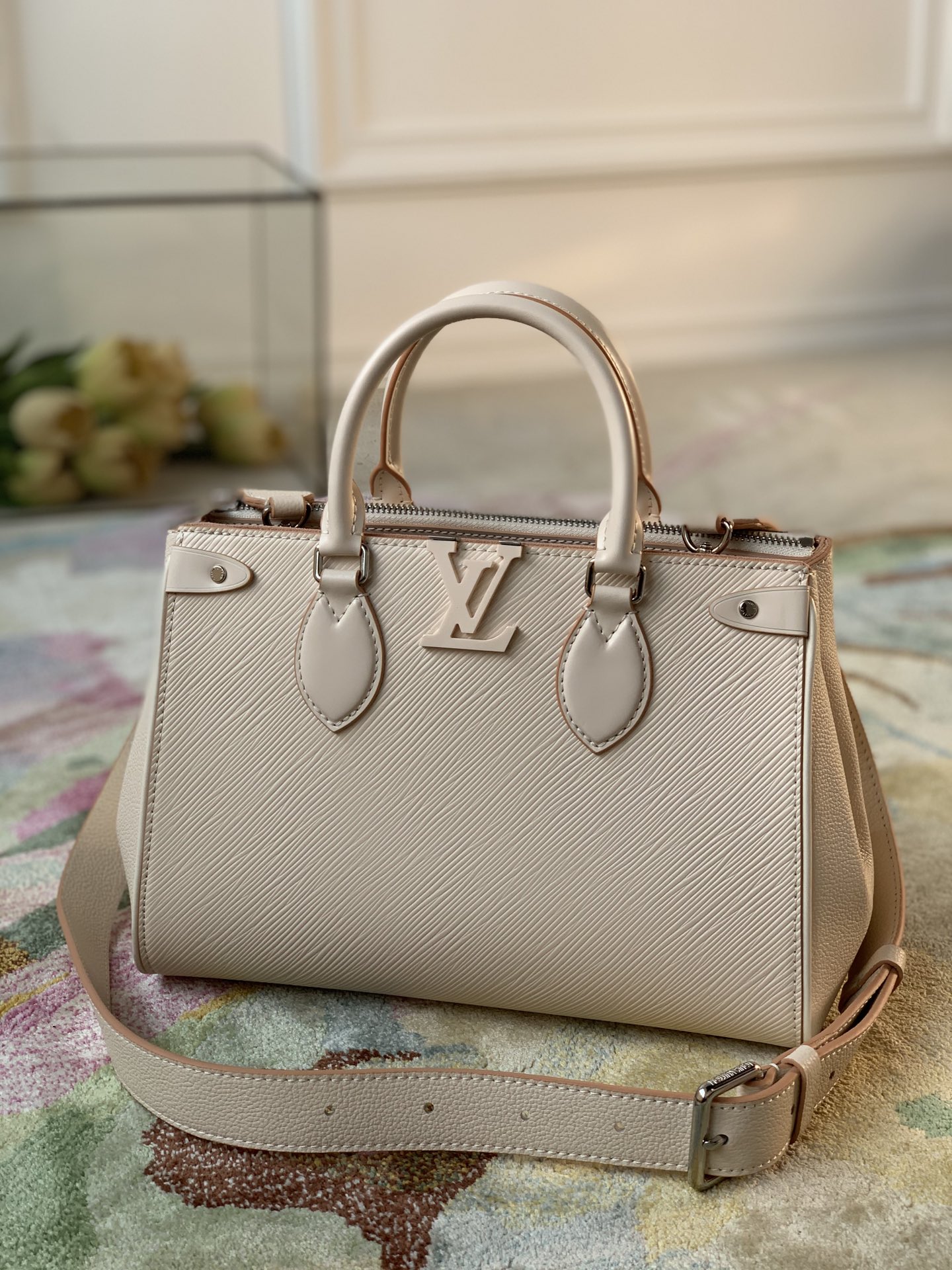 l**is V*t*n grenelle handbags-27x19x11.5cm