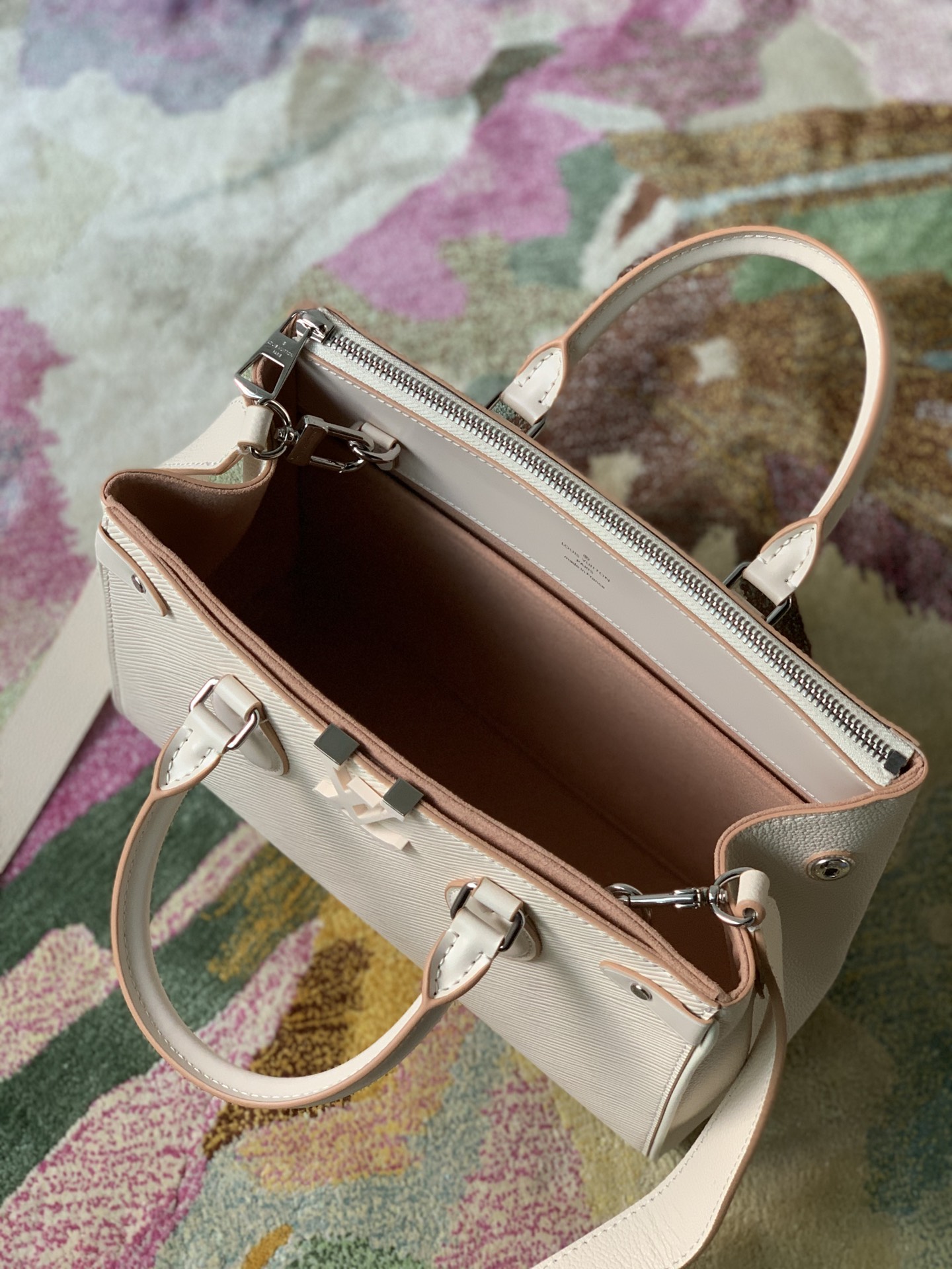 l**is V*t*n grenelle handbags-27x19x11.5cm