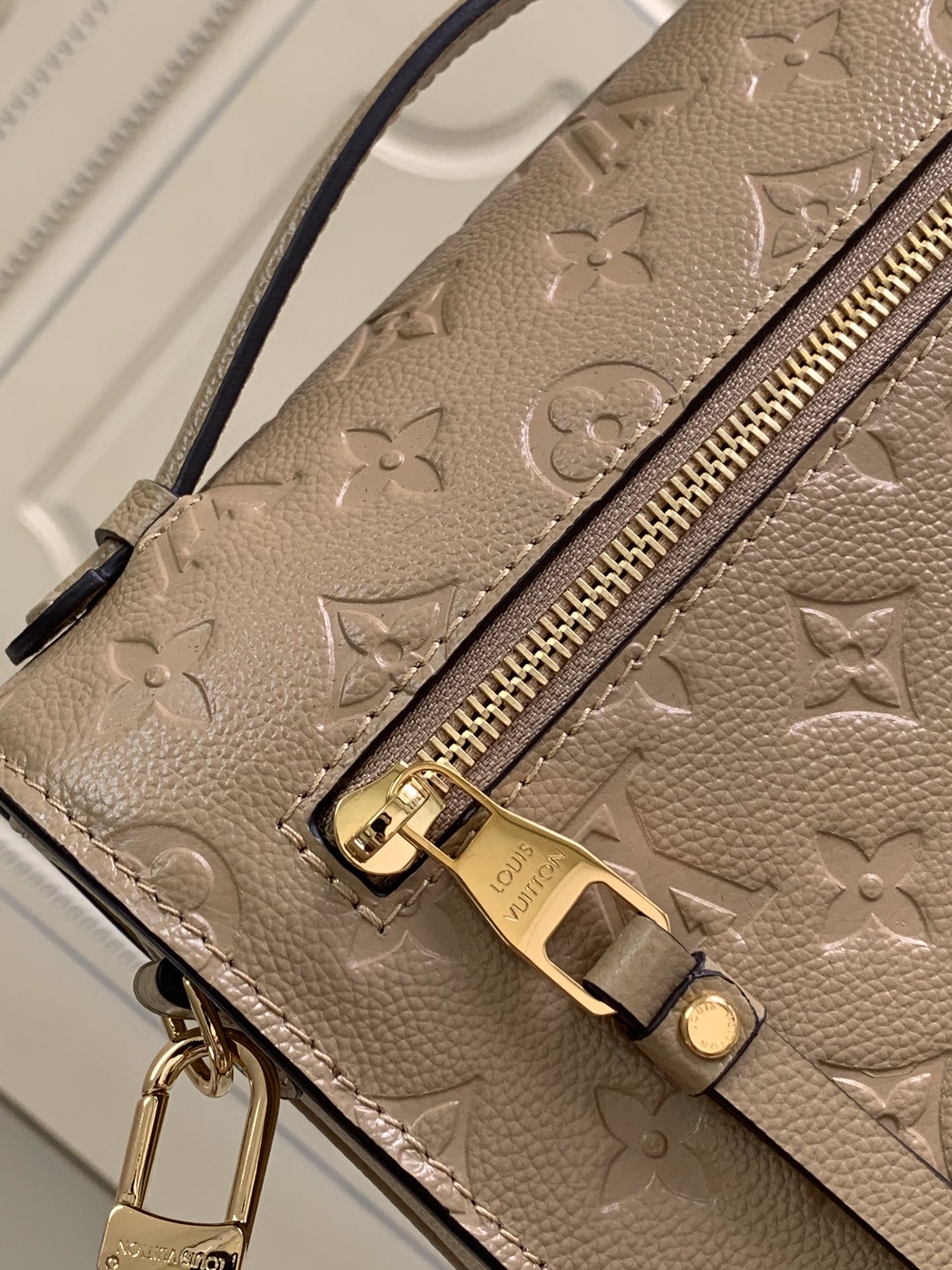 l**is V*t*n pochette metis handbags-25*19*7cm