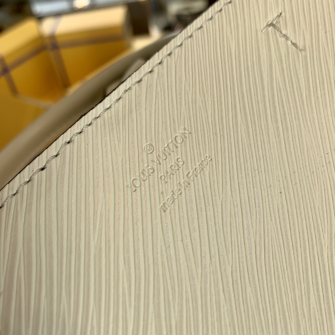 l**is V*t*n marelle tote -25*17*11&30*21*13cm