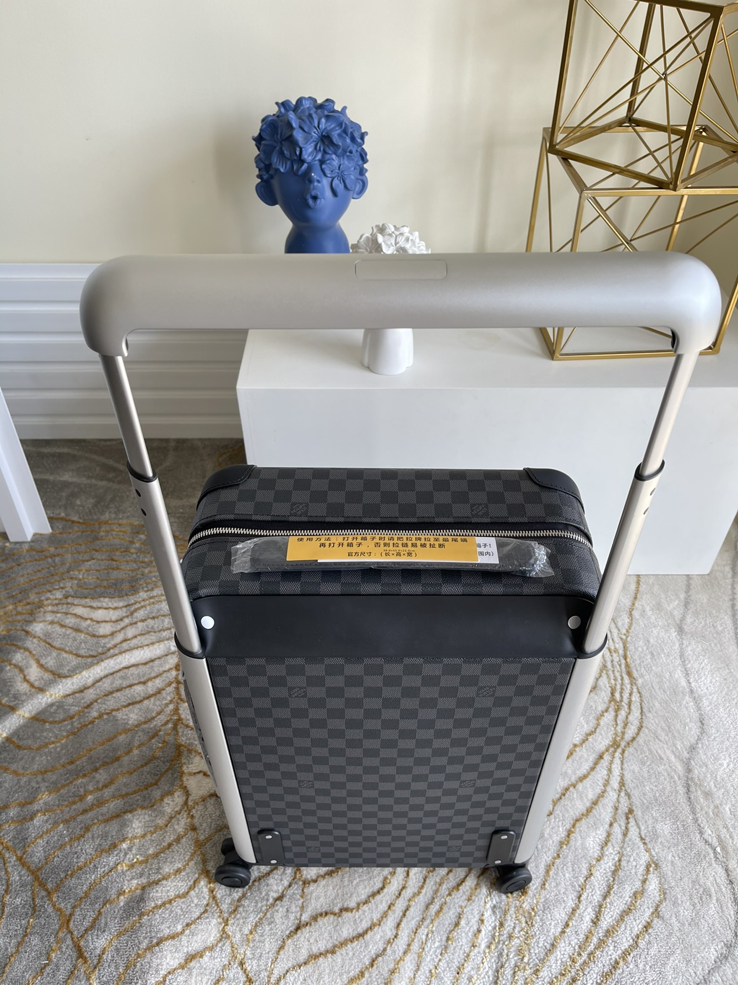 l**is V*t*n horizon 55-‭38*55*21cm