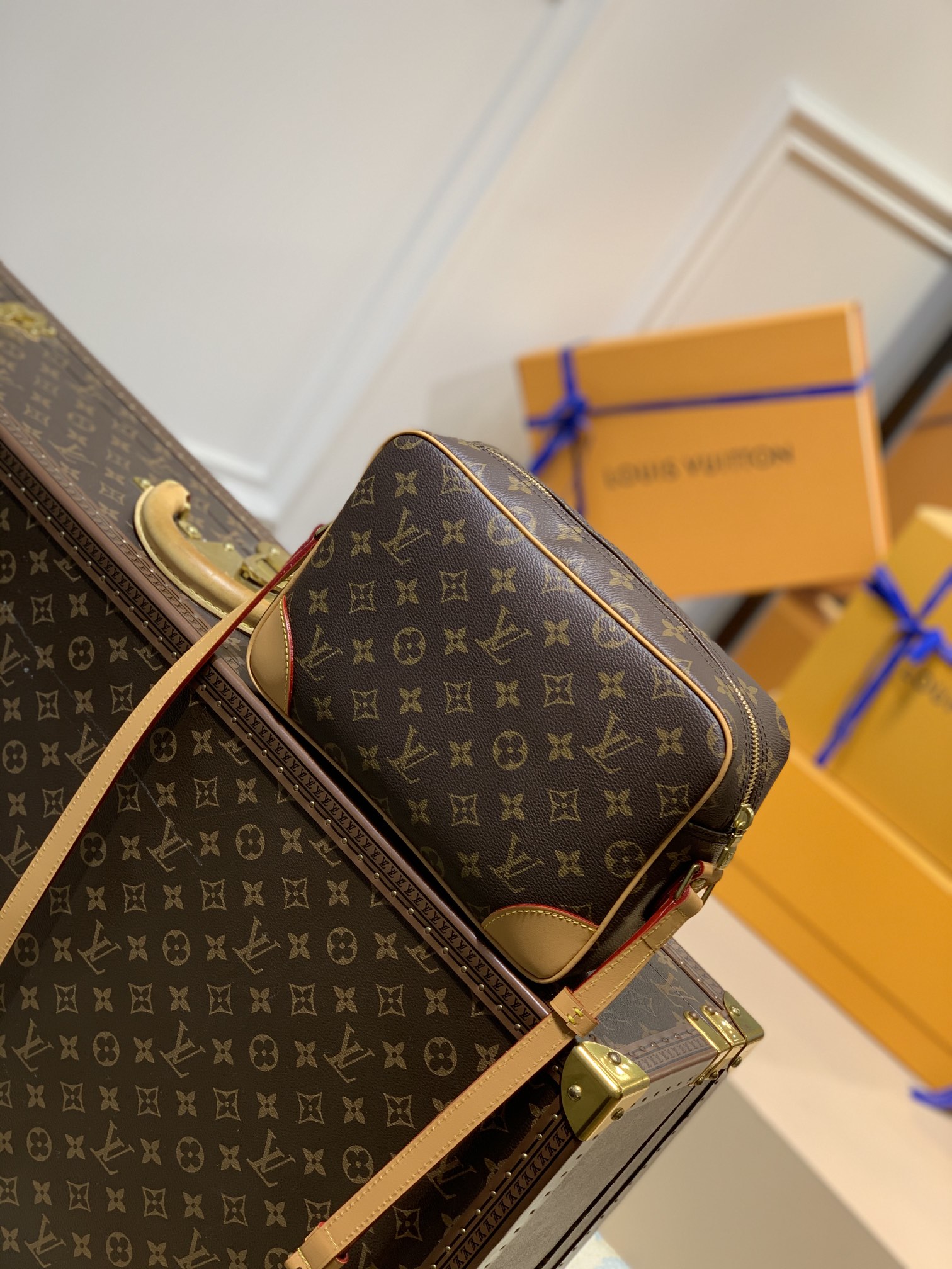 l**is V*t*n vintage camera handbags -m51274 -23.5*15.5*5.5cm