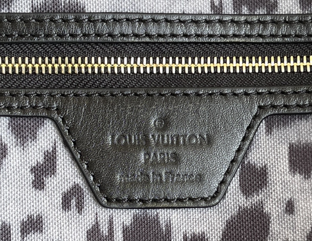 l**is V*t*n neverfull wild at heart-32*29*17cm