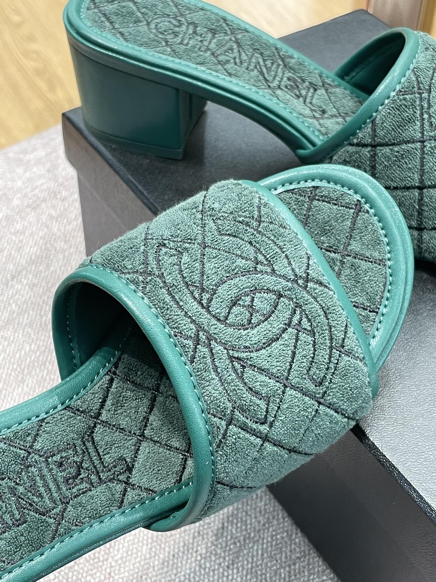 Ch@nel 2022ss Slides