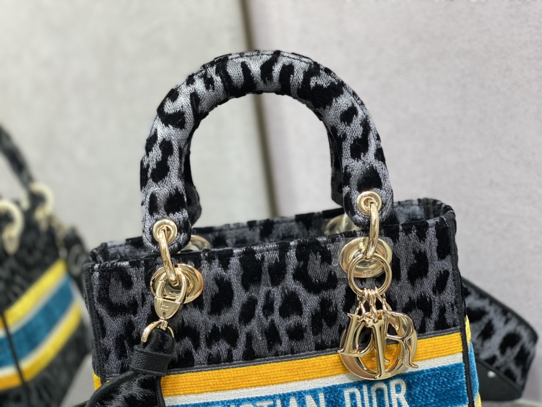 lady D*or handle bag-24cm