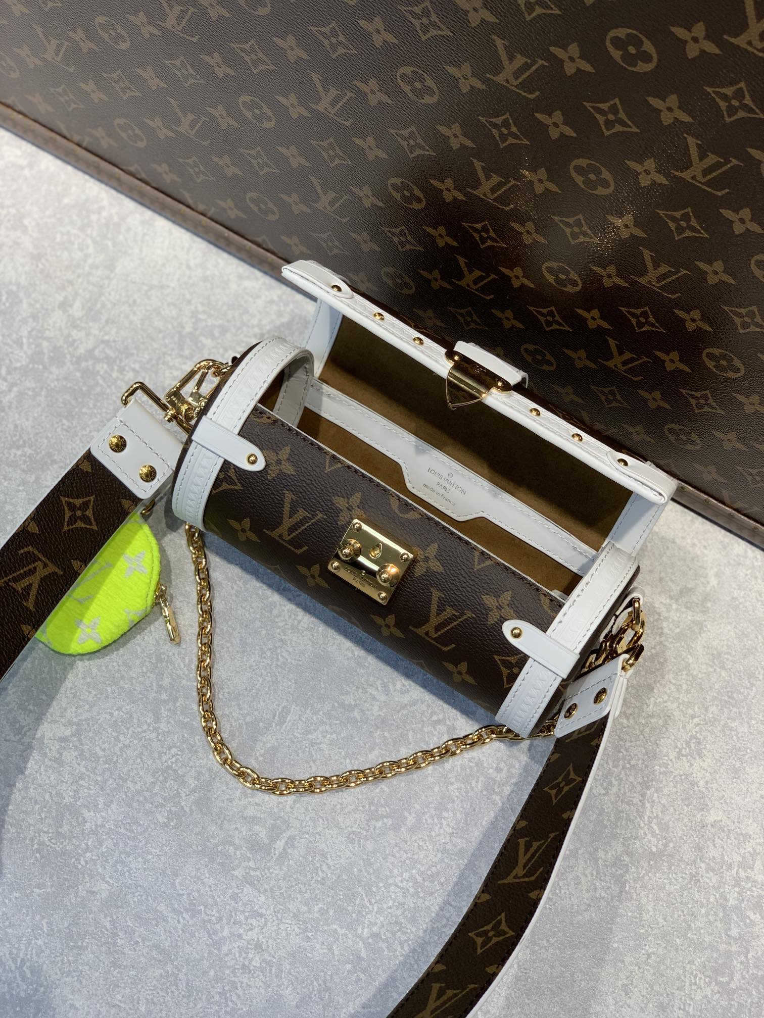 l**is V*t*n papillon trunk-19x9x9cm