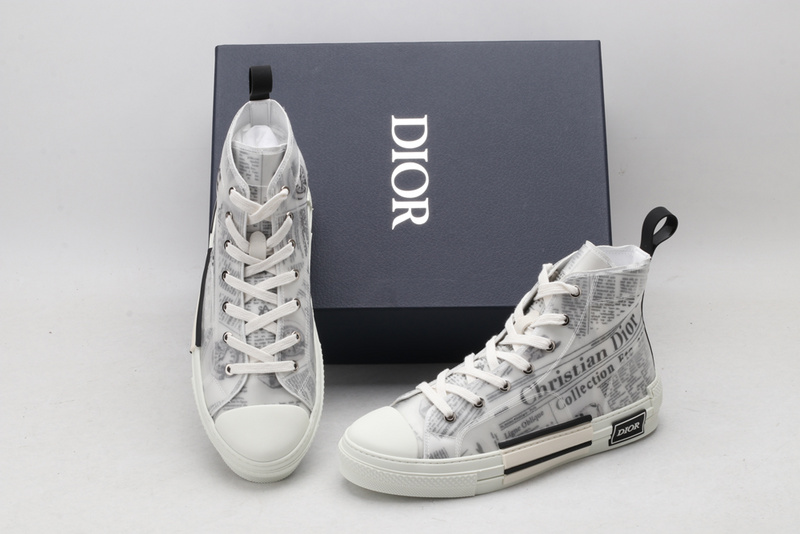 D*or high-top sneakers