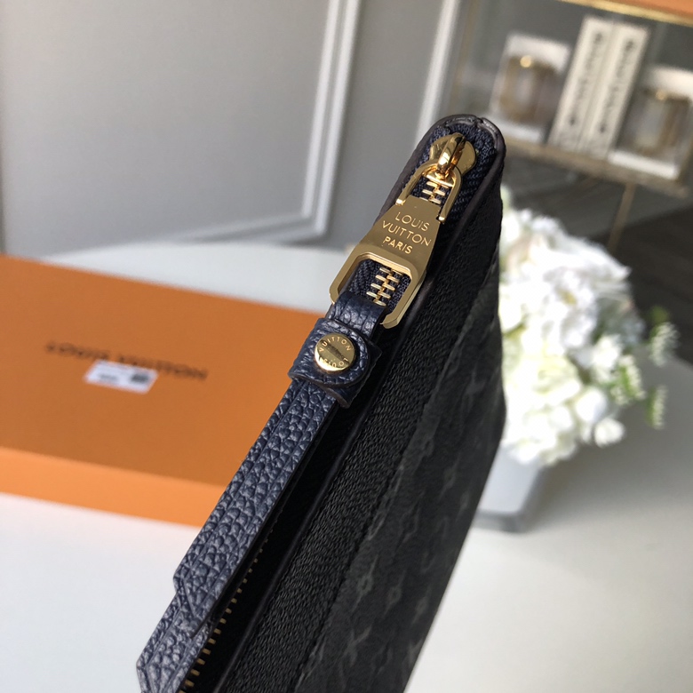 l**is V*t*n pouch-29.5×21cm