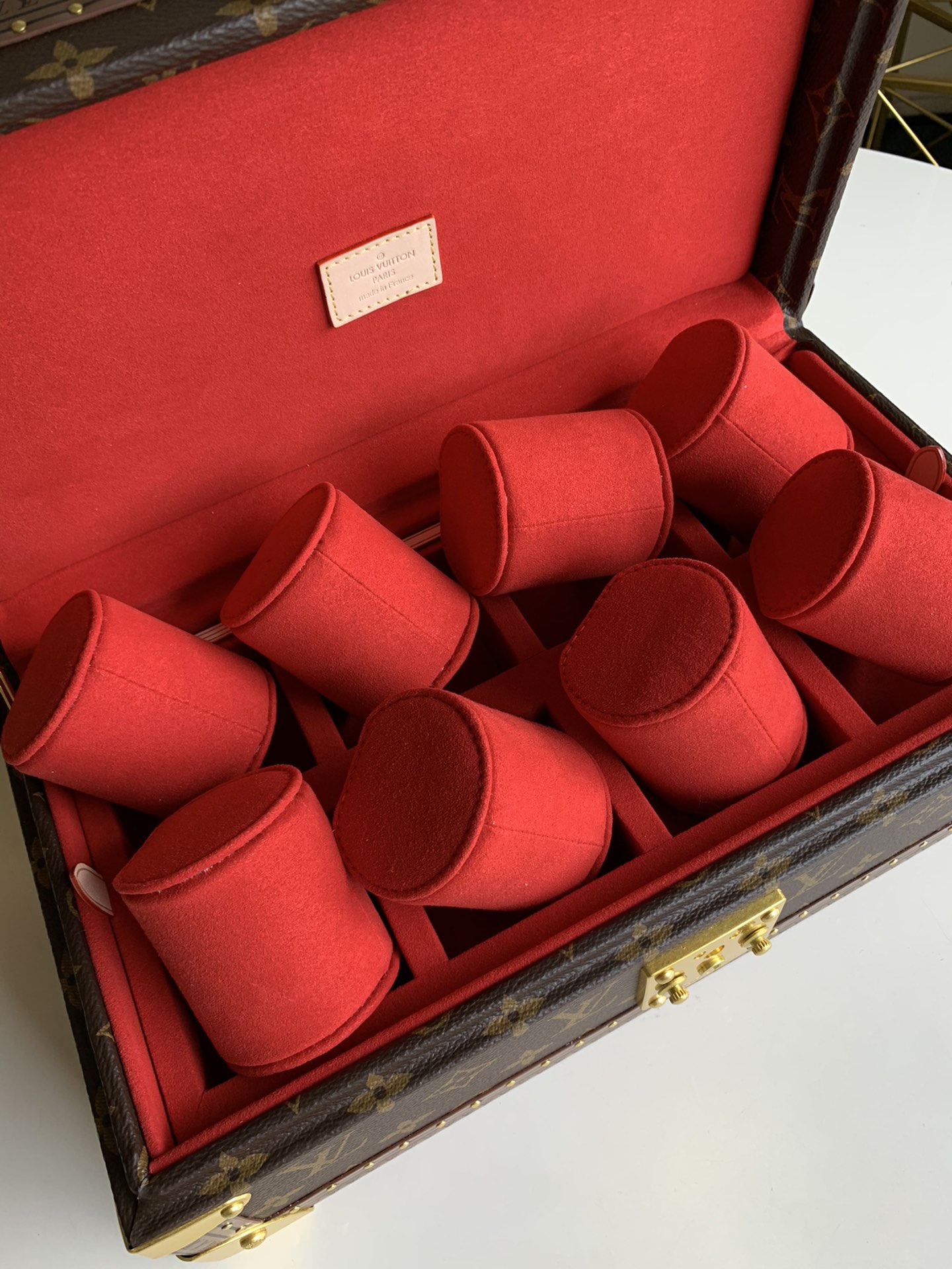 l**is V*t*n m20039 watch box-34x13x18cm