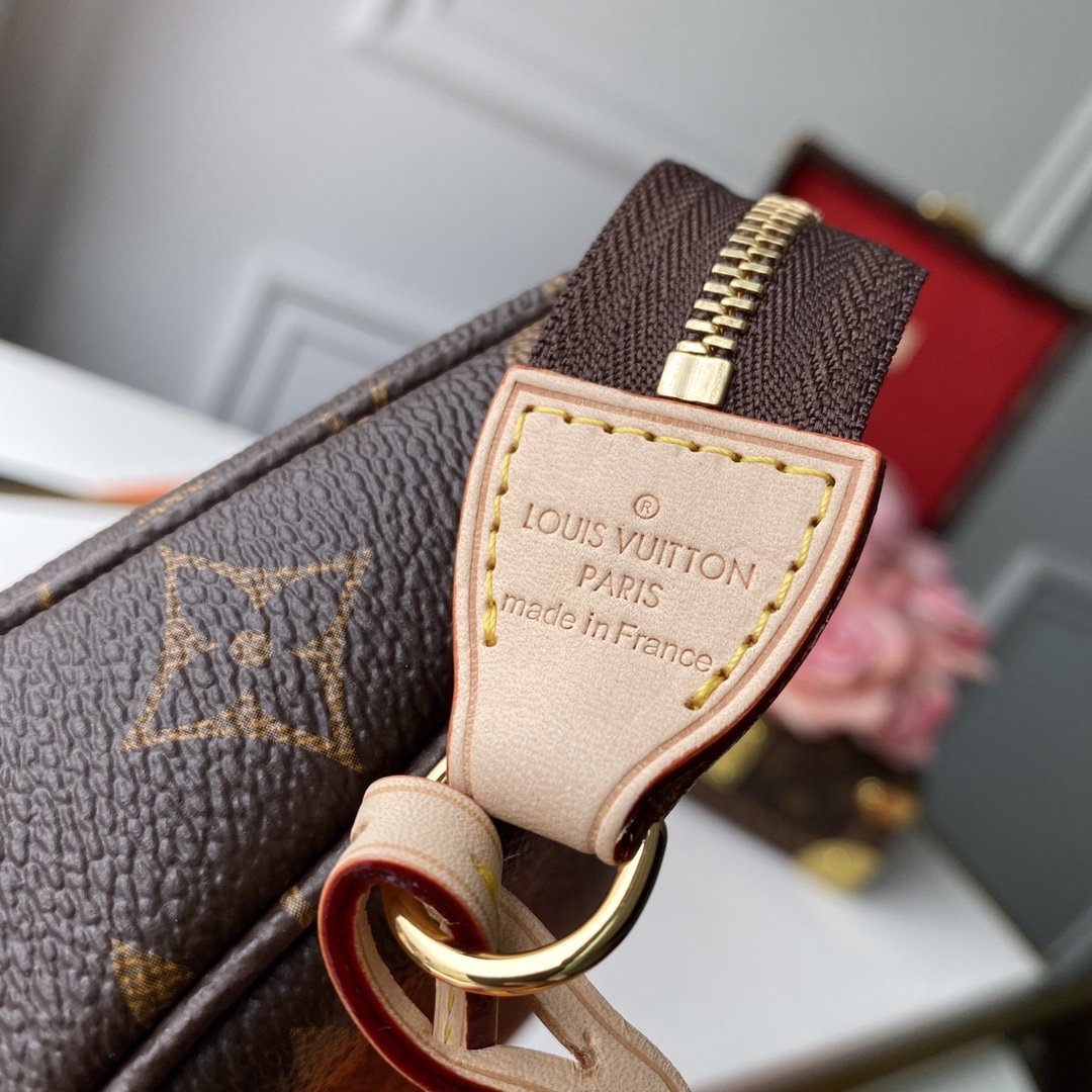 l**is V*t*n pochette accessions-21*4*13cm