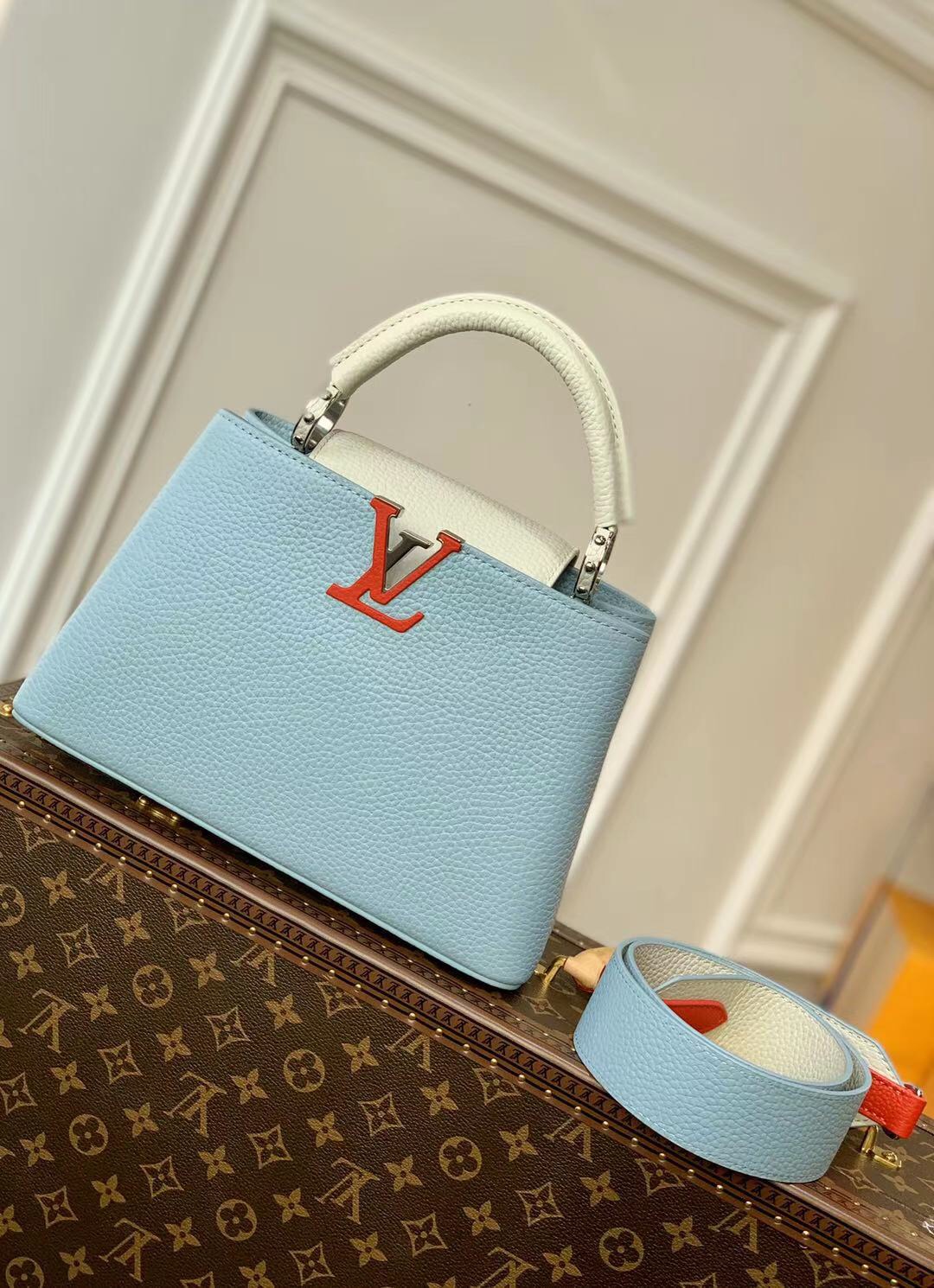l**is V*t*n capucines bag-27*18*9cm