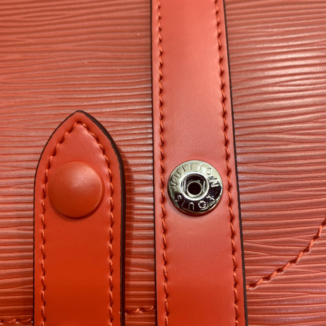 l**is v*t*n S*p*ebackpack-m41379-34*13*47cm