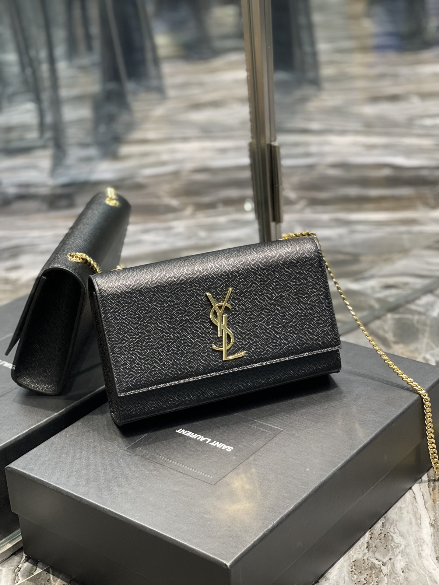 YSL Medium In Grain De Pouder Embossed Leather-24*14.5*5.5CM