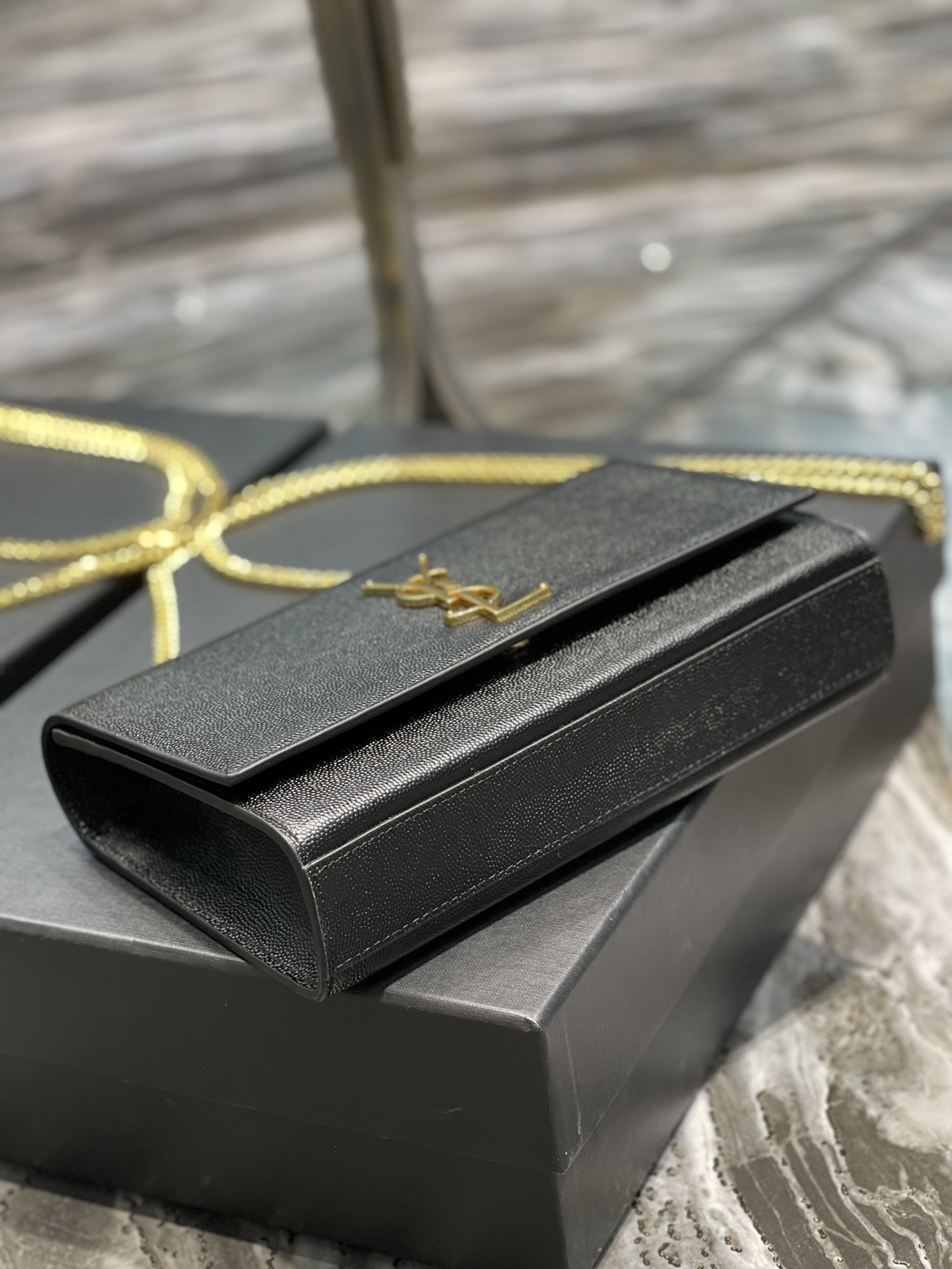 YSL Medium In Grain De Pouder Embossed Leather-24*14.5*5.5CM