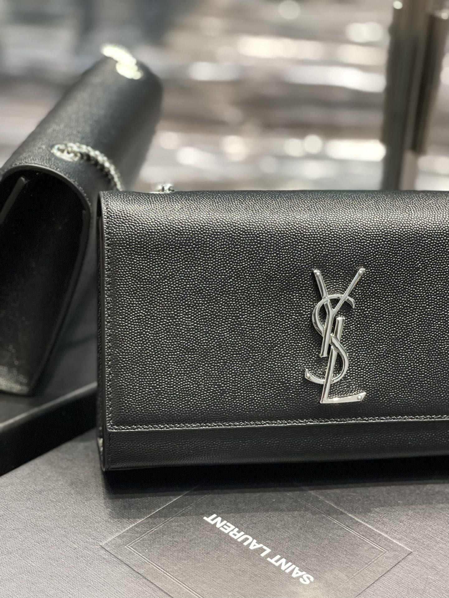 YSL Medium In Grain De Pouder Embossed Leather-24*14.5*5.5CM