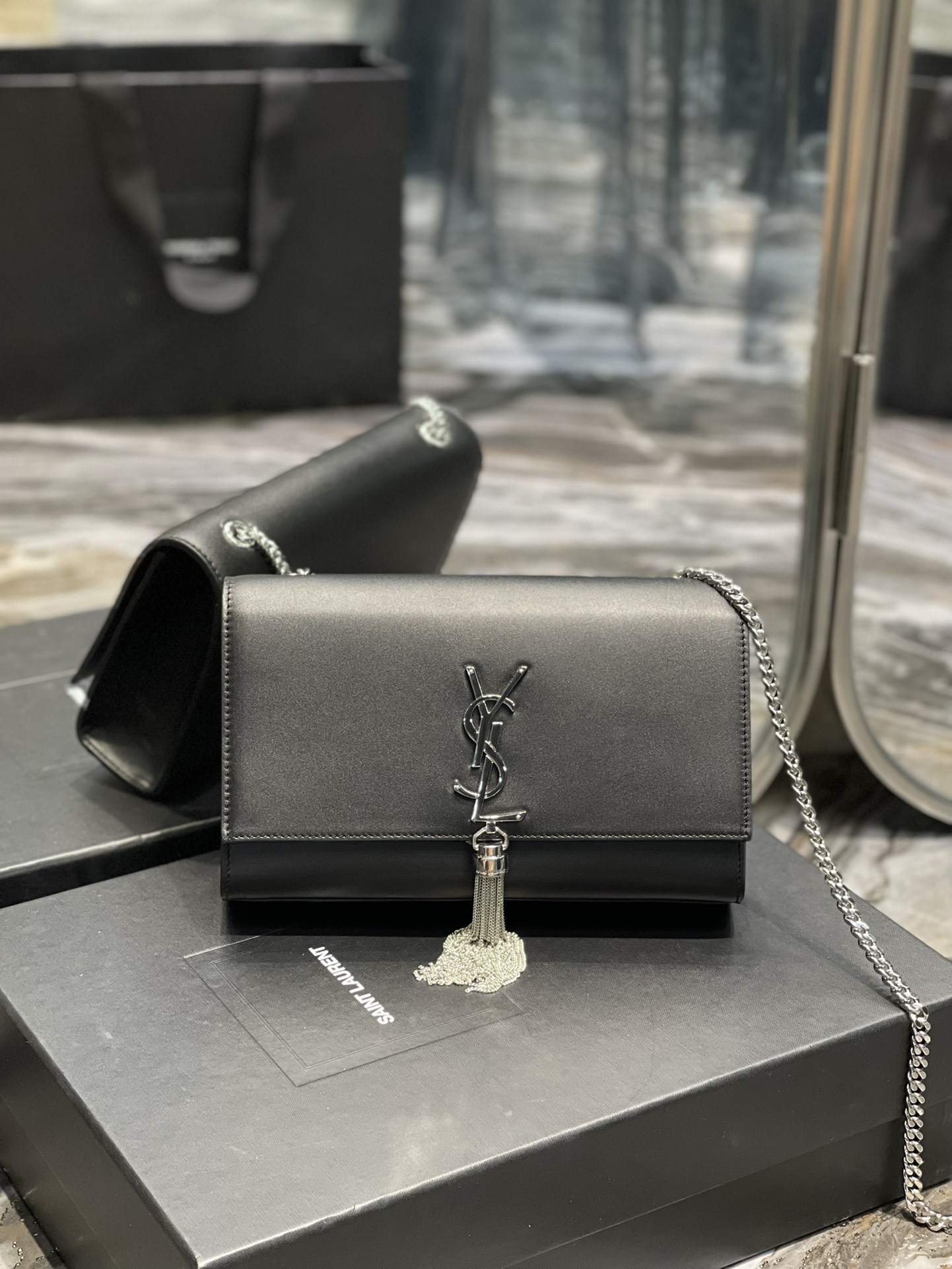 YSL Kate Medium With Tassle In Smooth Leather-24*14.5*5.5CM
