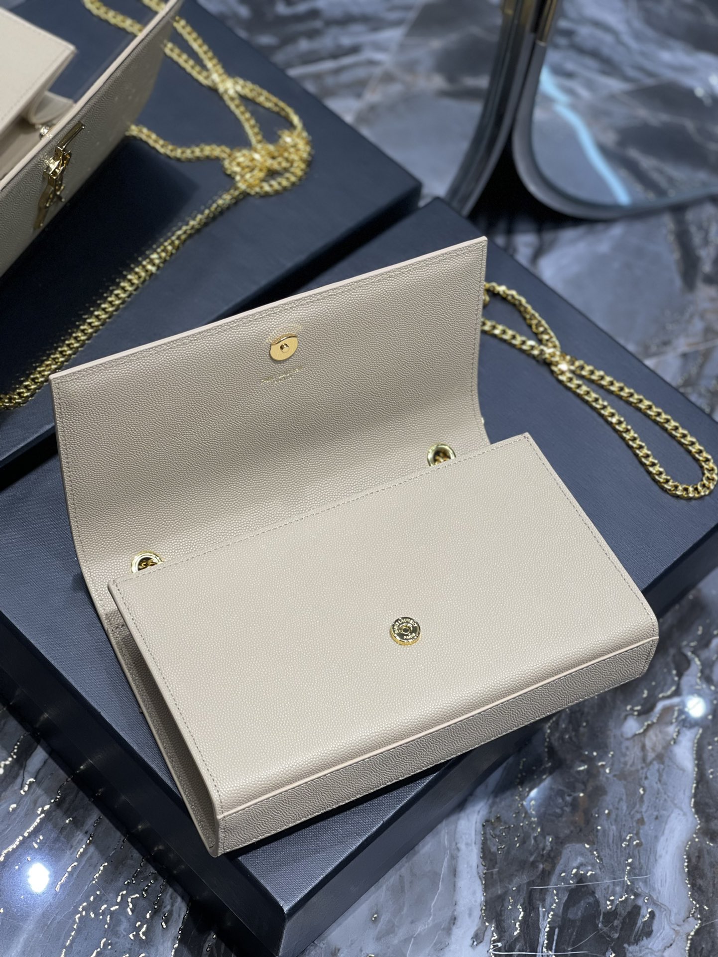 YSL Medium In Grain De Pouder Embossed Leather-24*14.5*5.5CM